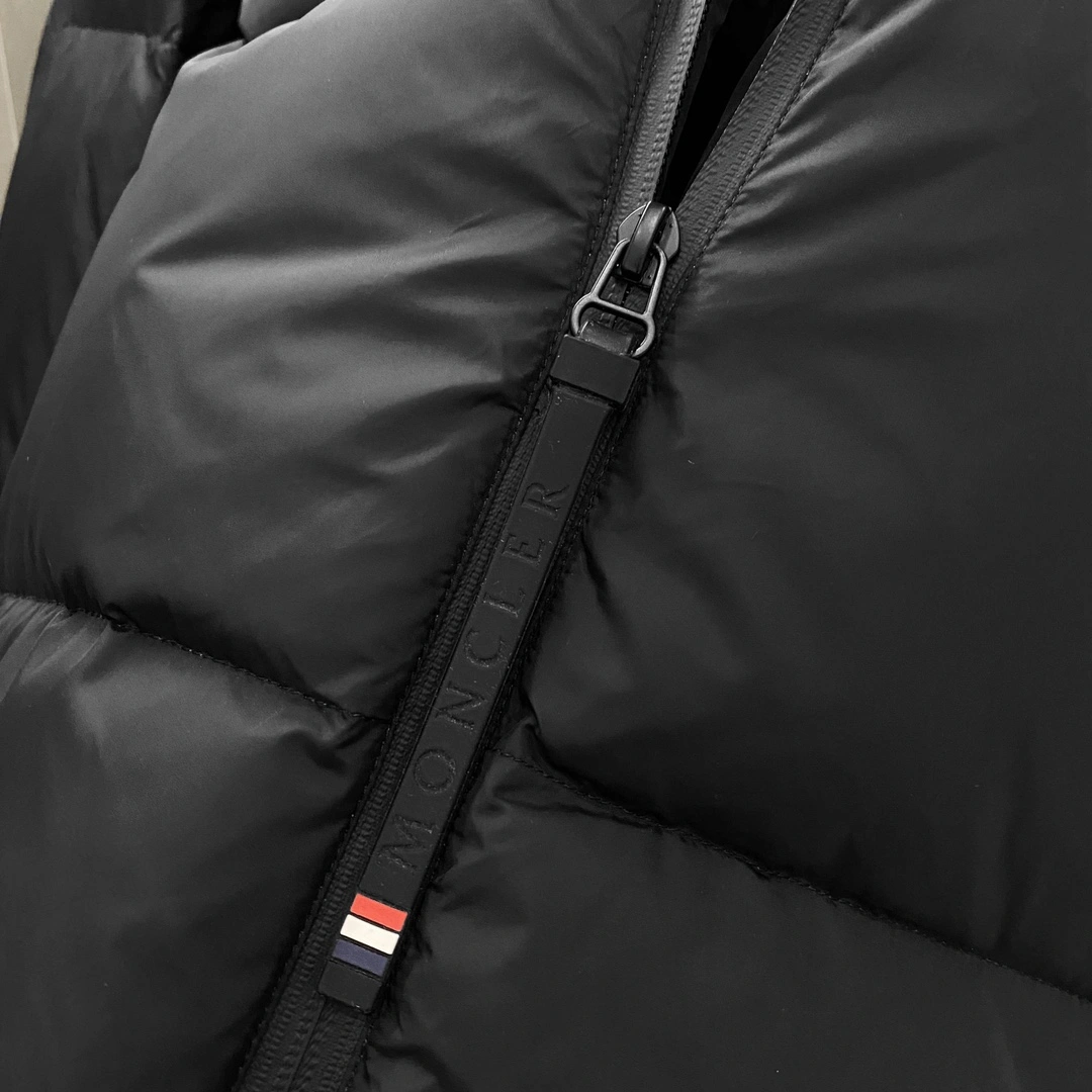 Affordable Moncler Down Jackets 145988