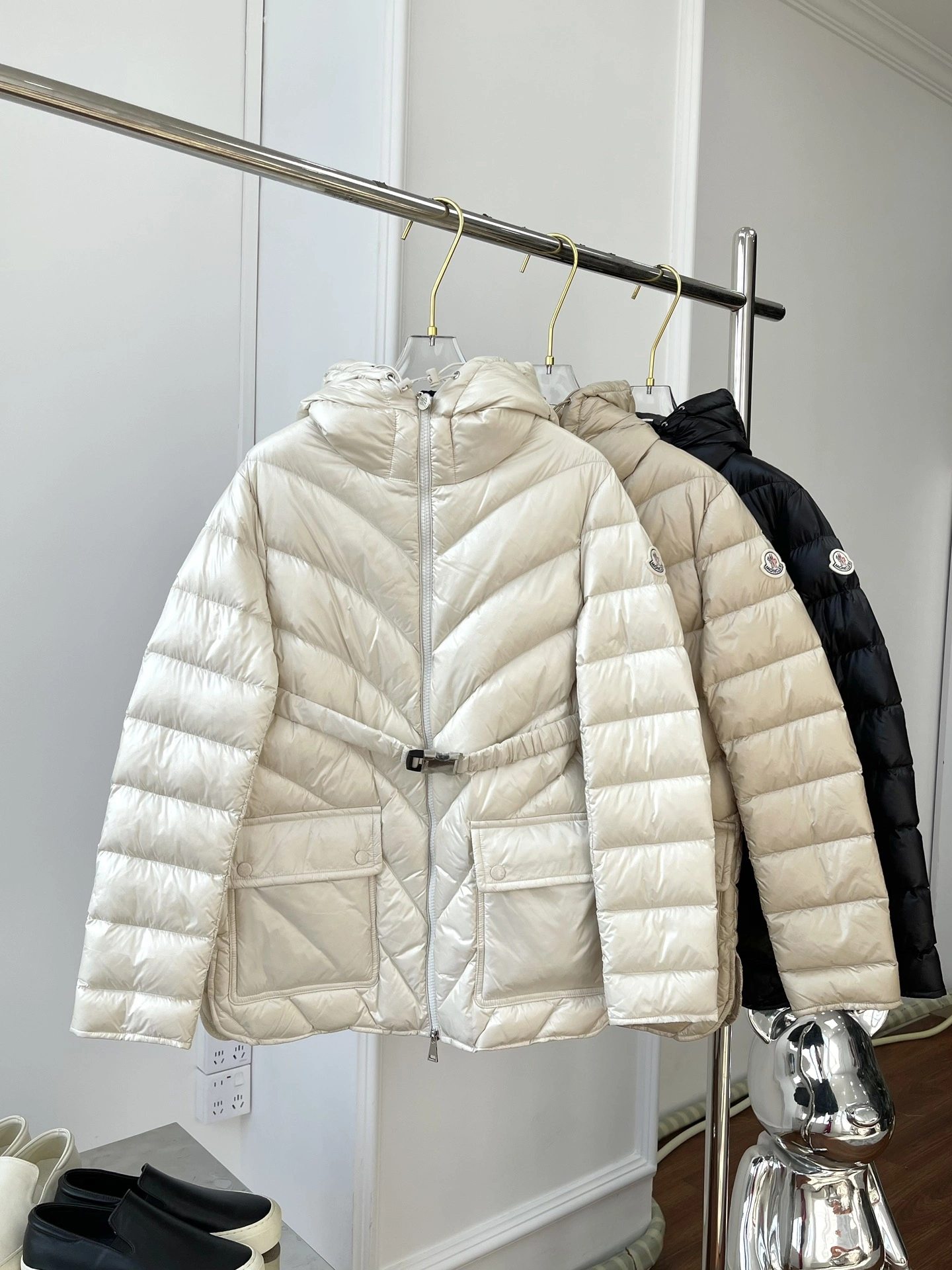 Youthful Moncler Down Jackets 145995