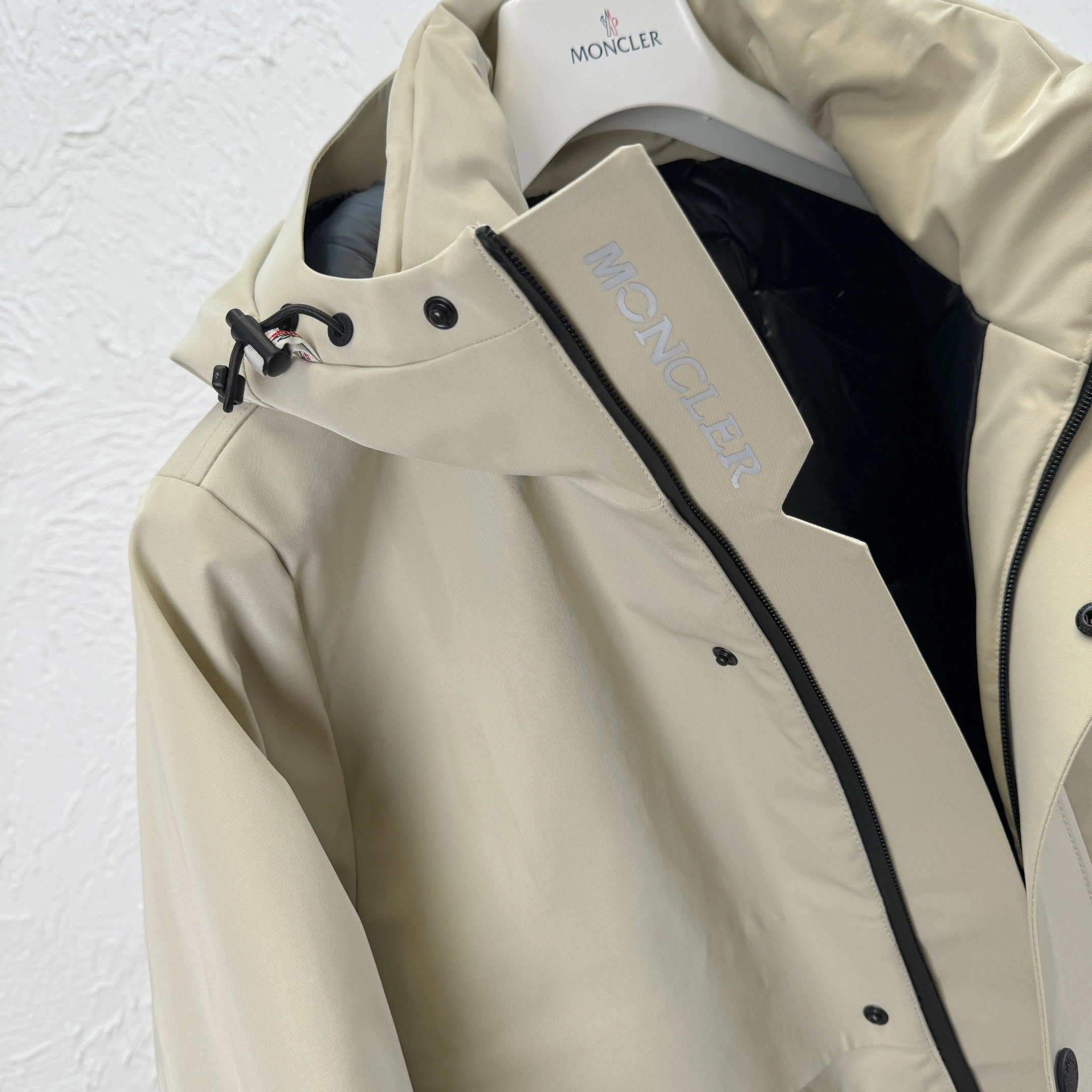 Moncler Down Jackets Colorful 145991