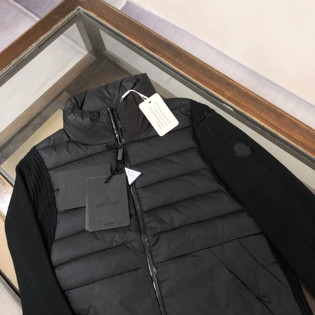 Moncler Down Jackets Soft 145990