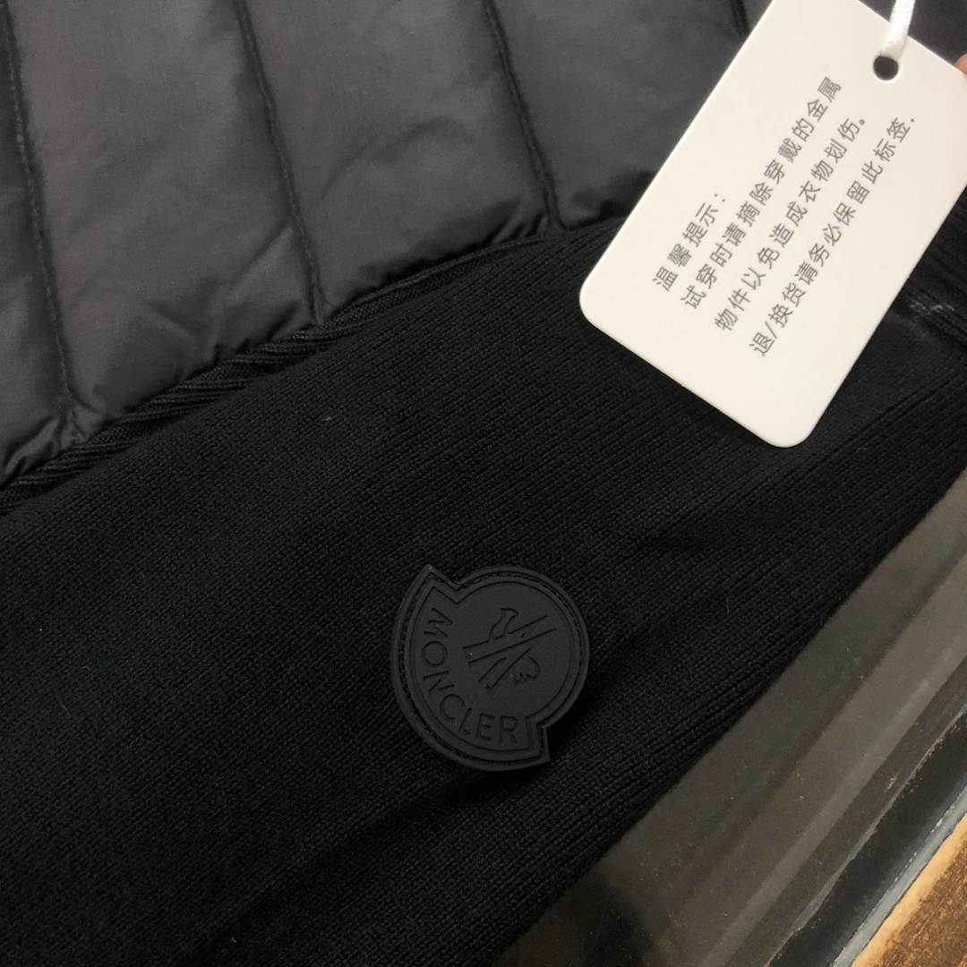 Moncler Down Jackets Soft 145990