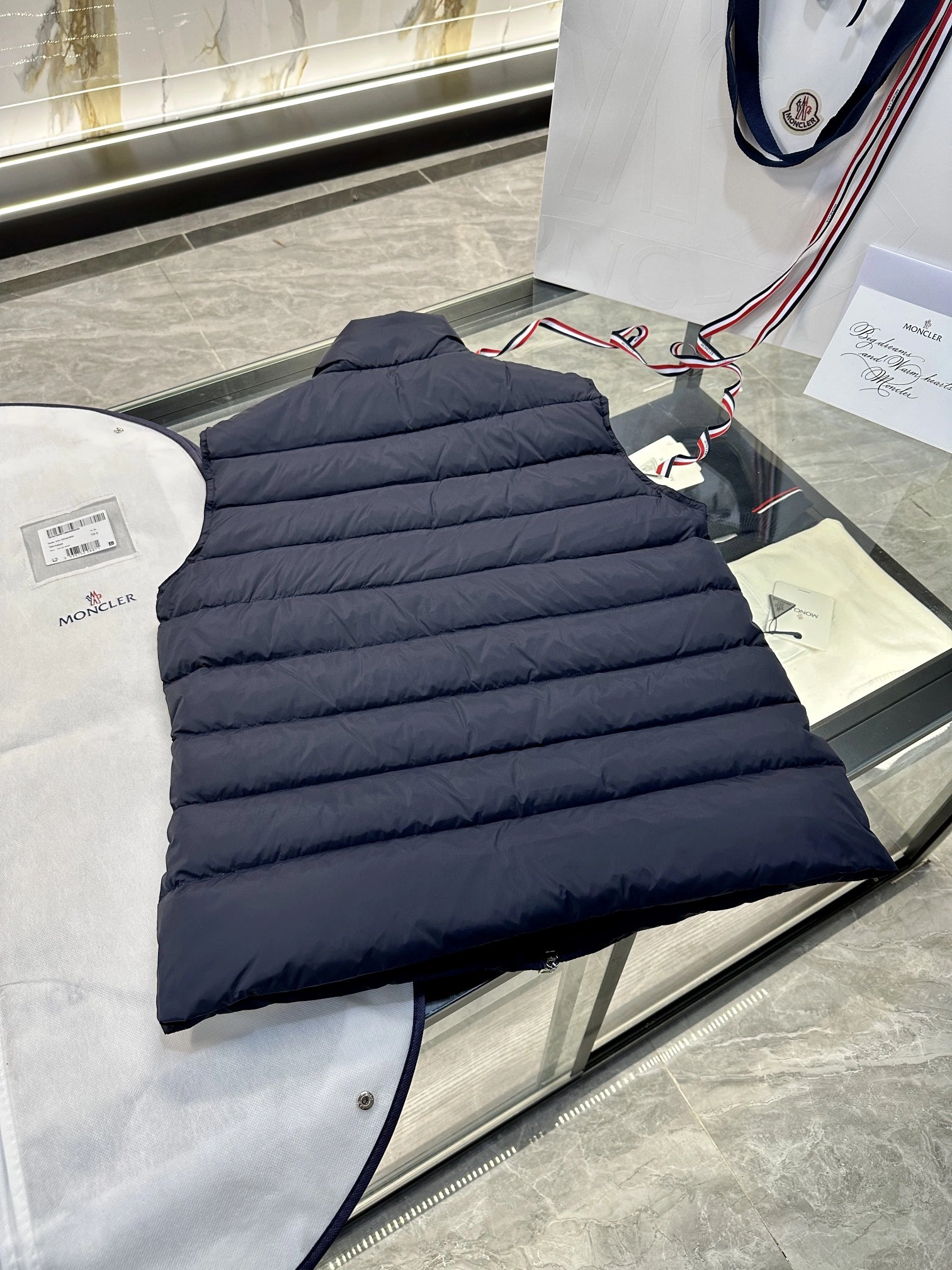 Stylish Moncler Down Jackets 145982
