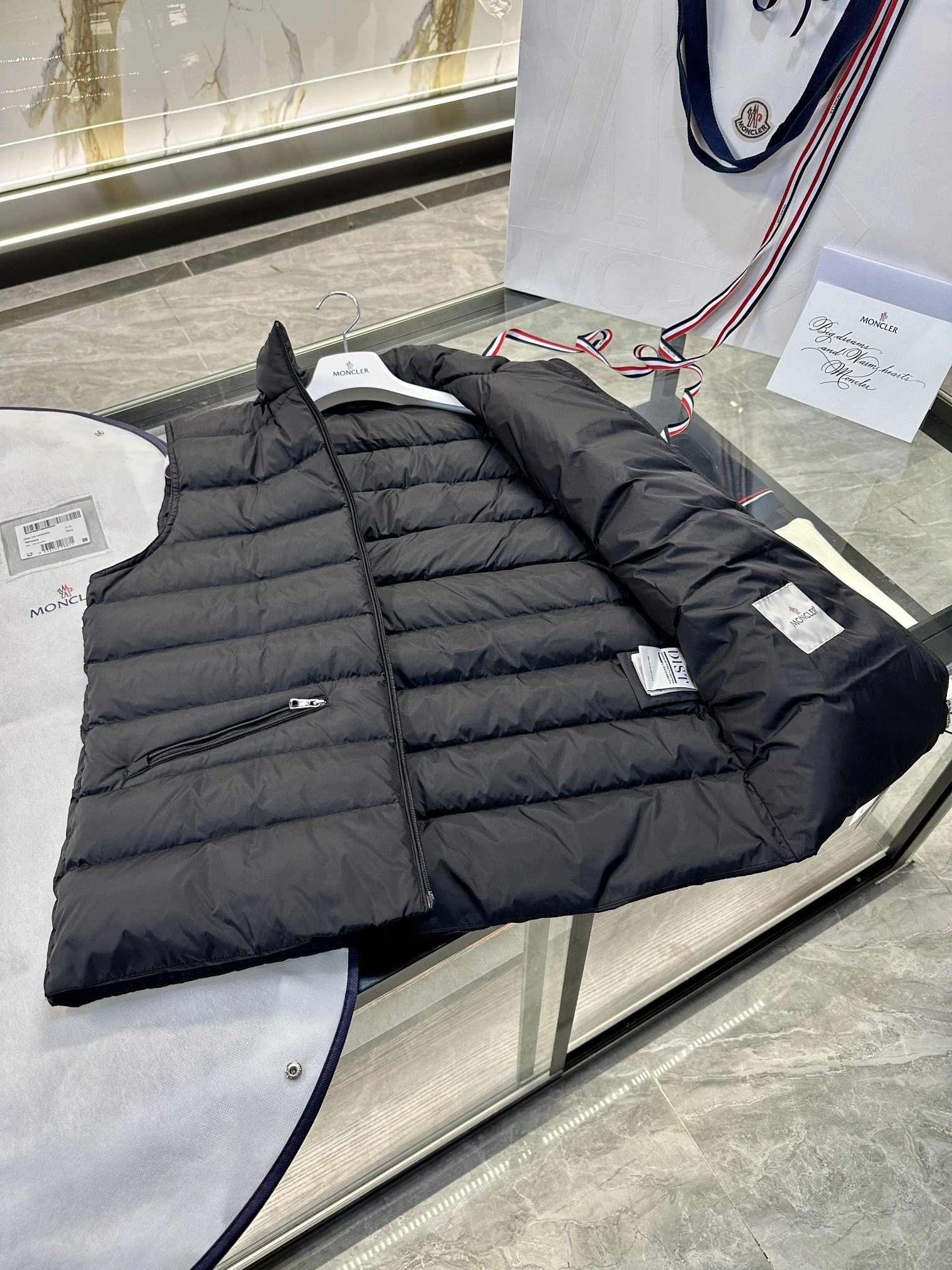 Moncler Down Jackets RelaxedFit 145981