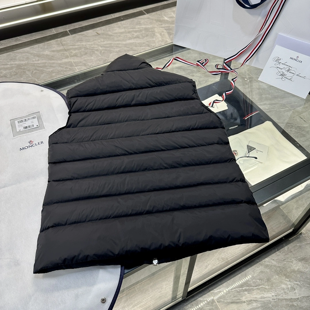 Moncler Down Jackets RelaxedFit 145981