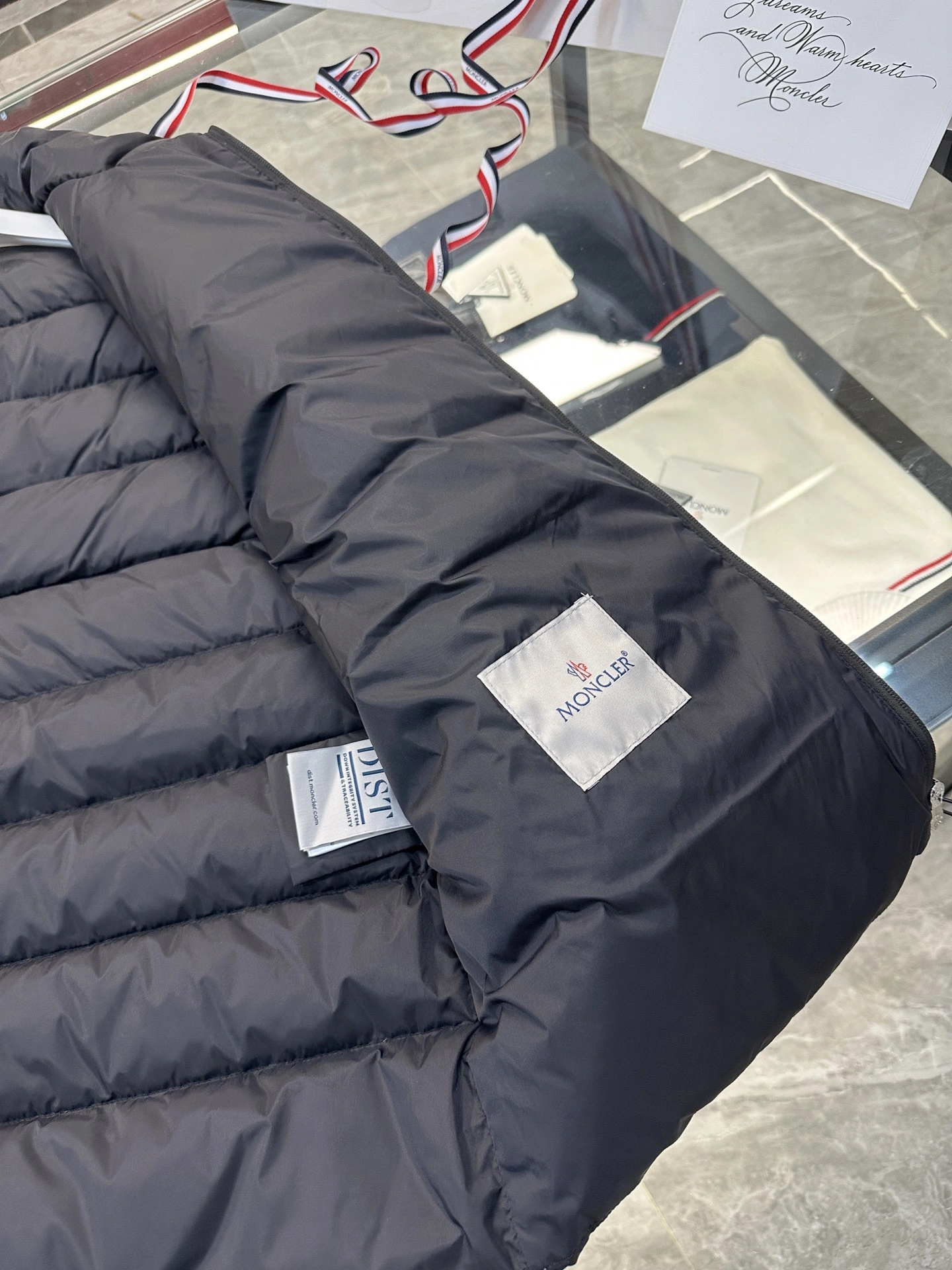 Moncler Down Jackets RelaxedFit 145981