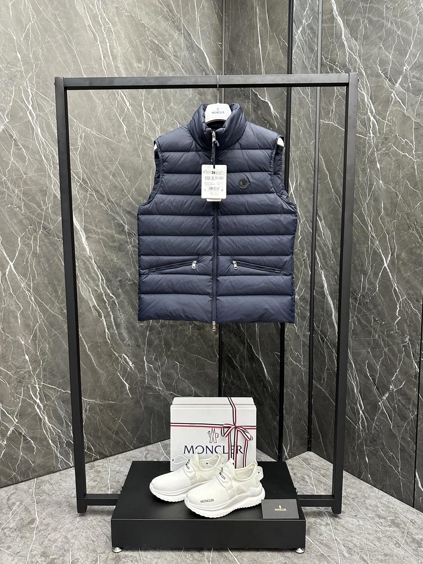 Affordable Moncler Down Jackets 145985