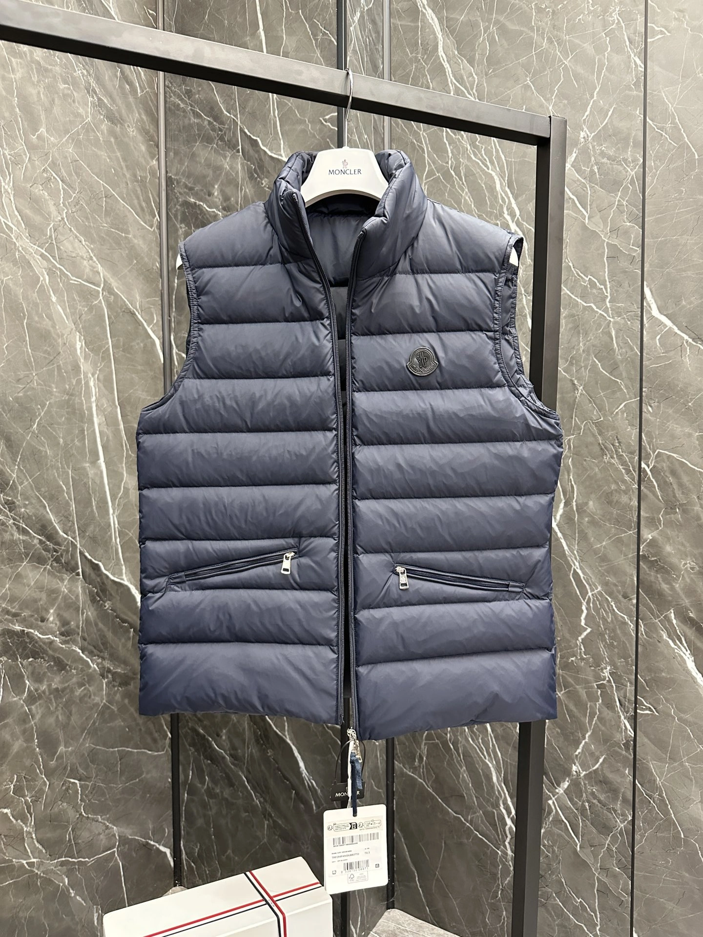 Affordable Moncler Down Jackets 145985