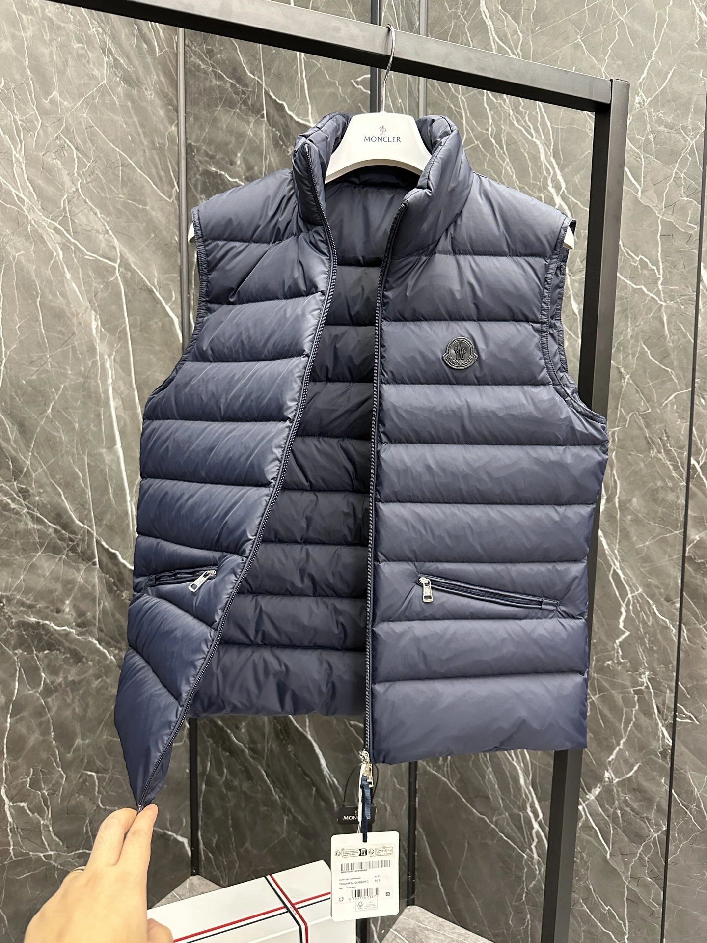 Affordable Moncler Down Jackets 145985
