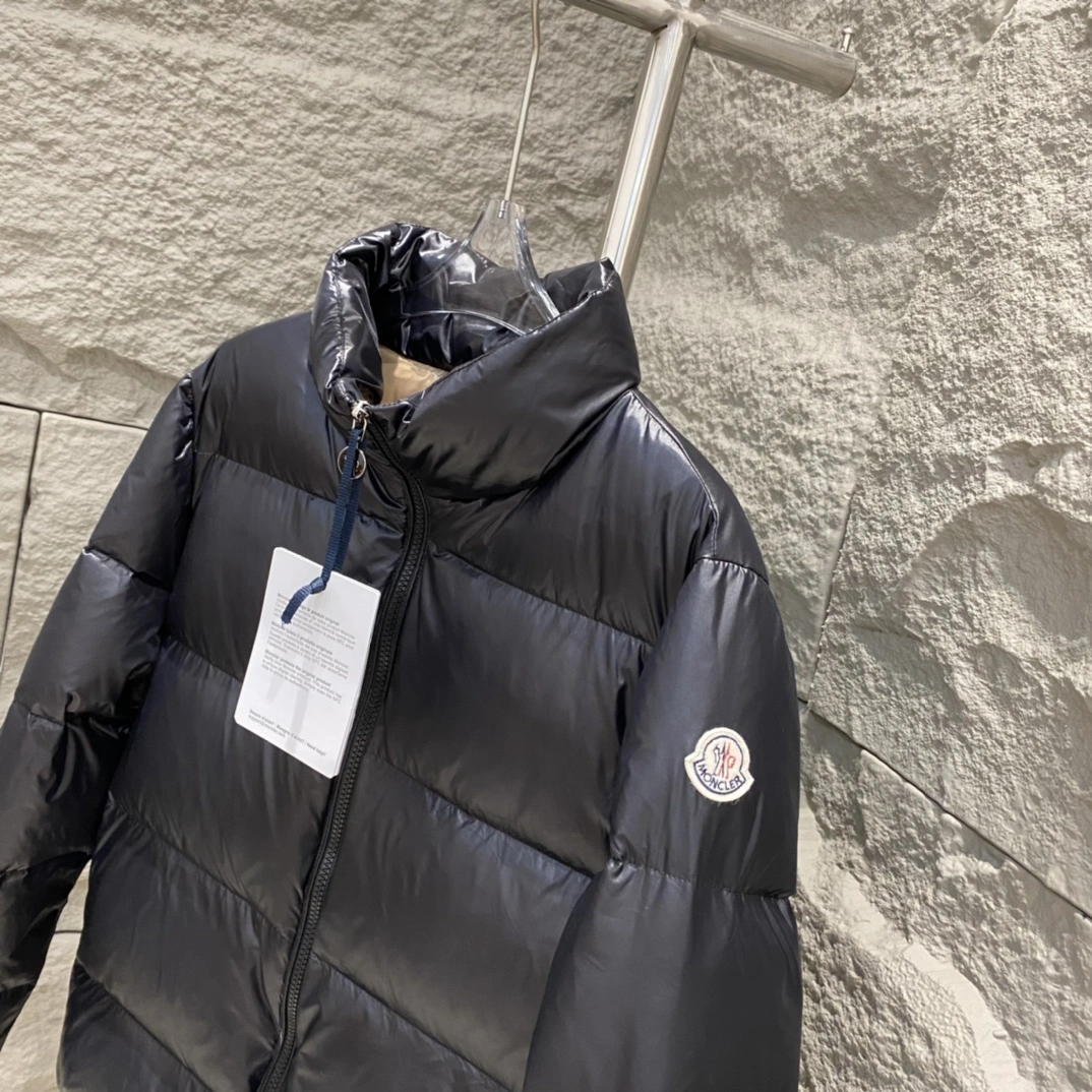 Moncler Down Jackets TravelReady 145976