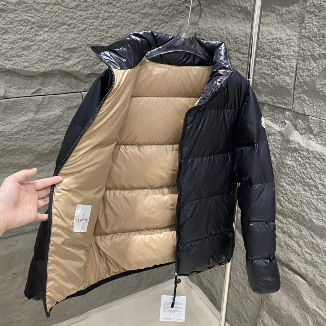 Moncler Down Jackets TravelReady 145976