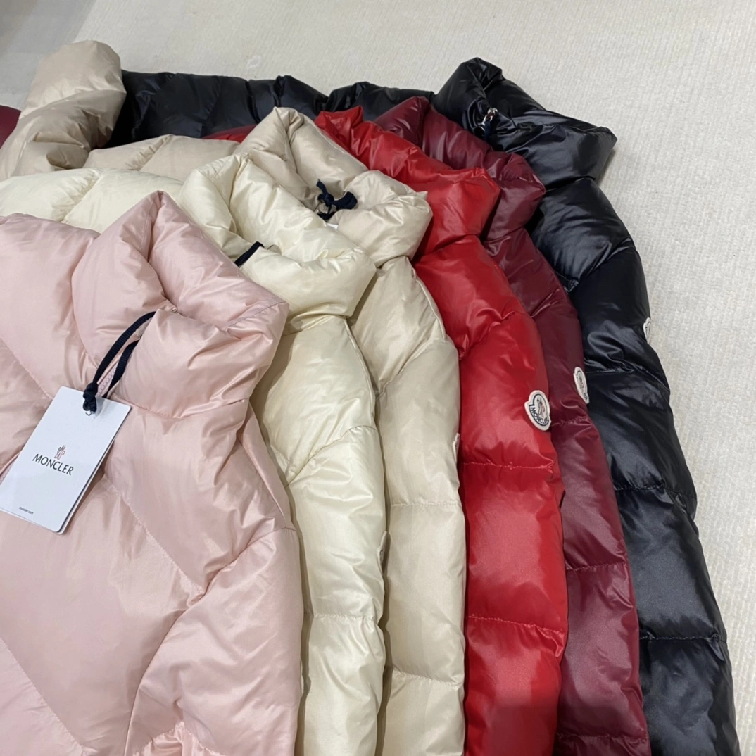UrbanChic Moncler Down Jackets 145975
