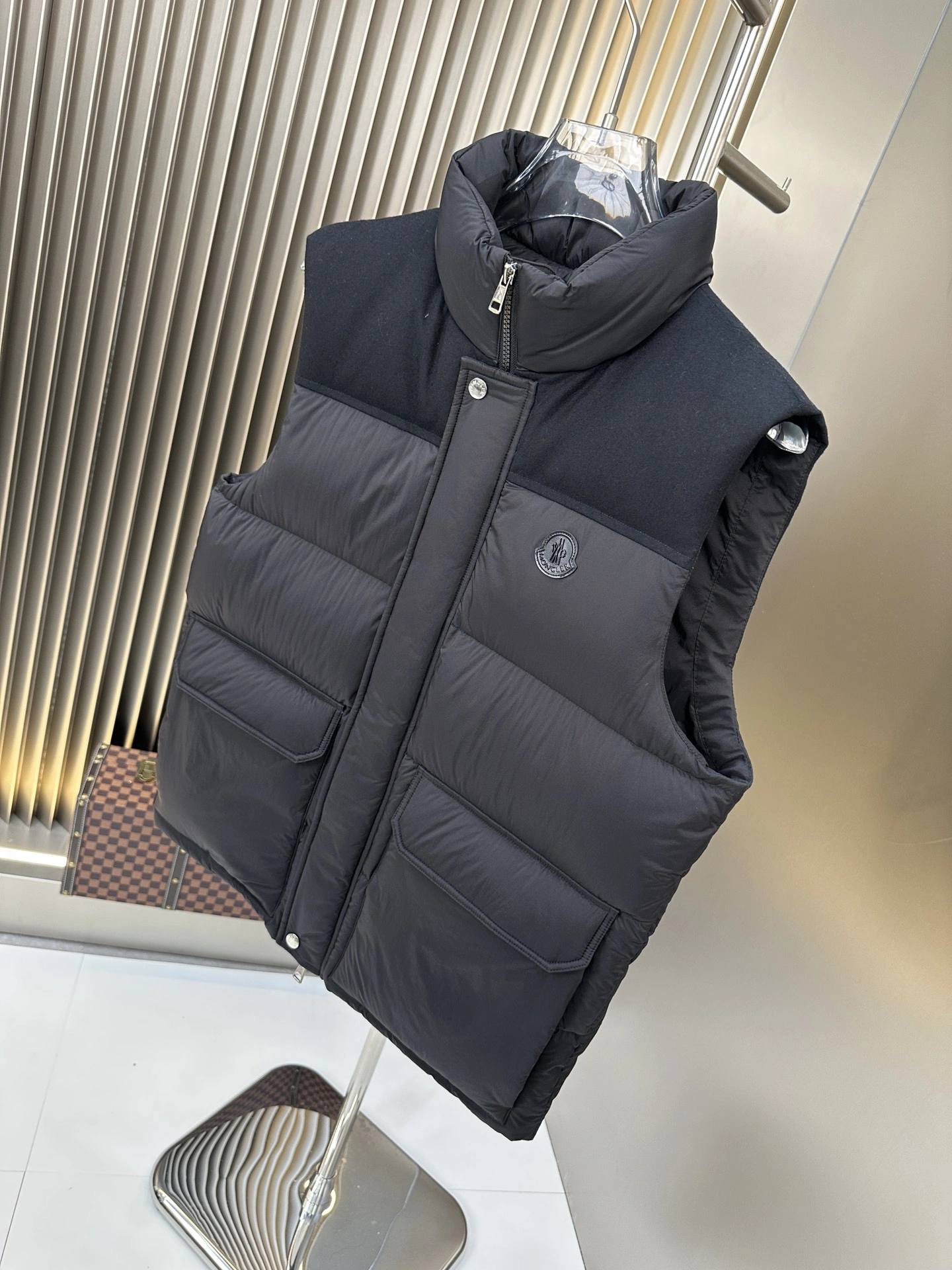SportInspired Moncler Down Jackets 145974