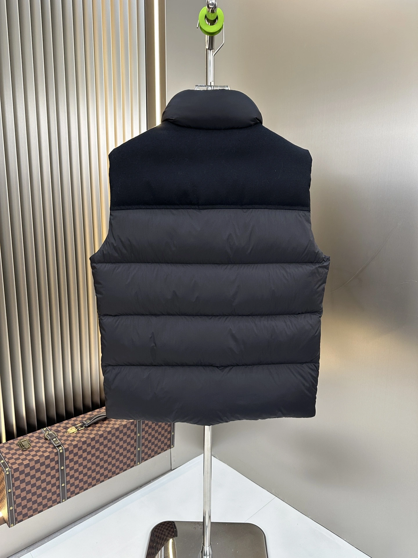 SportInspired Moncler Down Jackets 145974