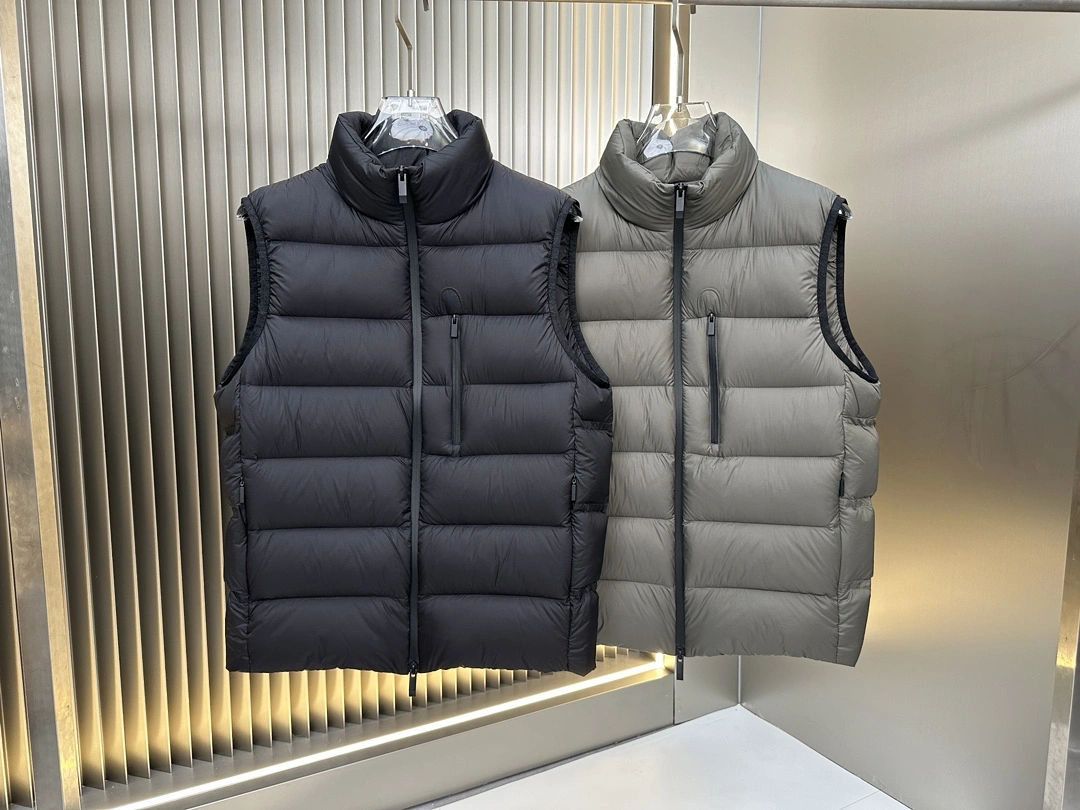 Supportive Moncler Down Jackets 145973