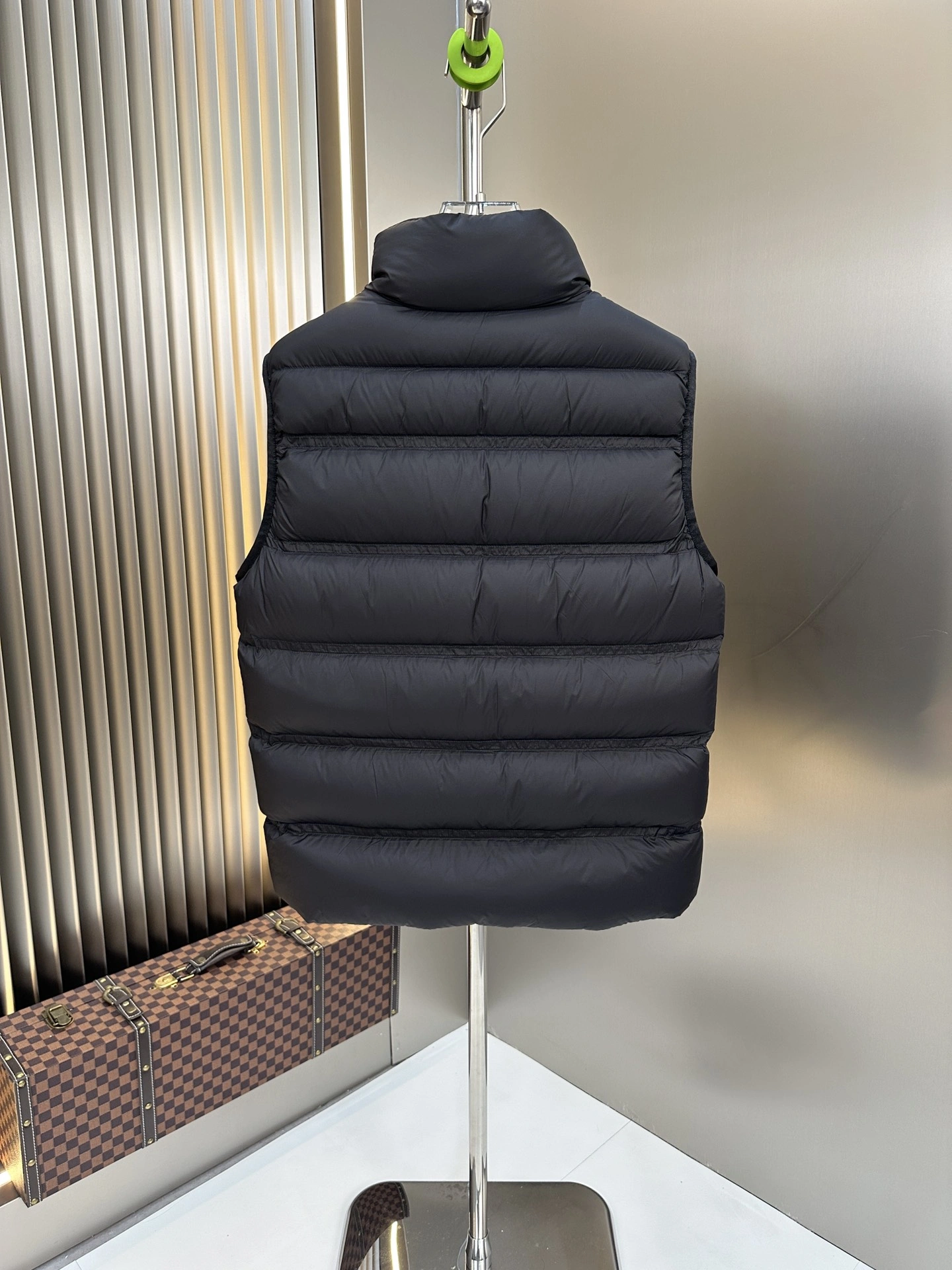 Supportive Moncler Down Jackets 145973