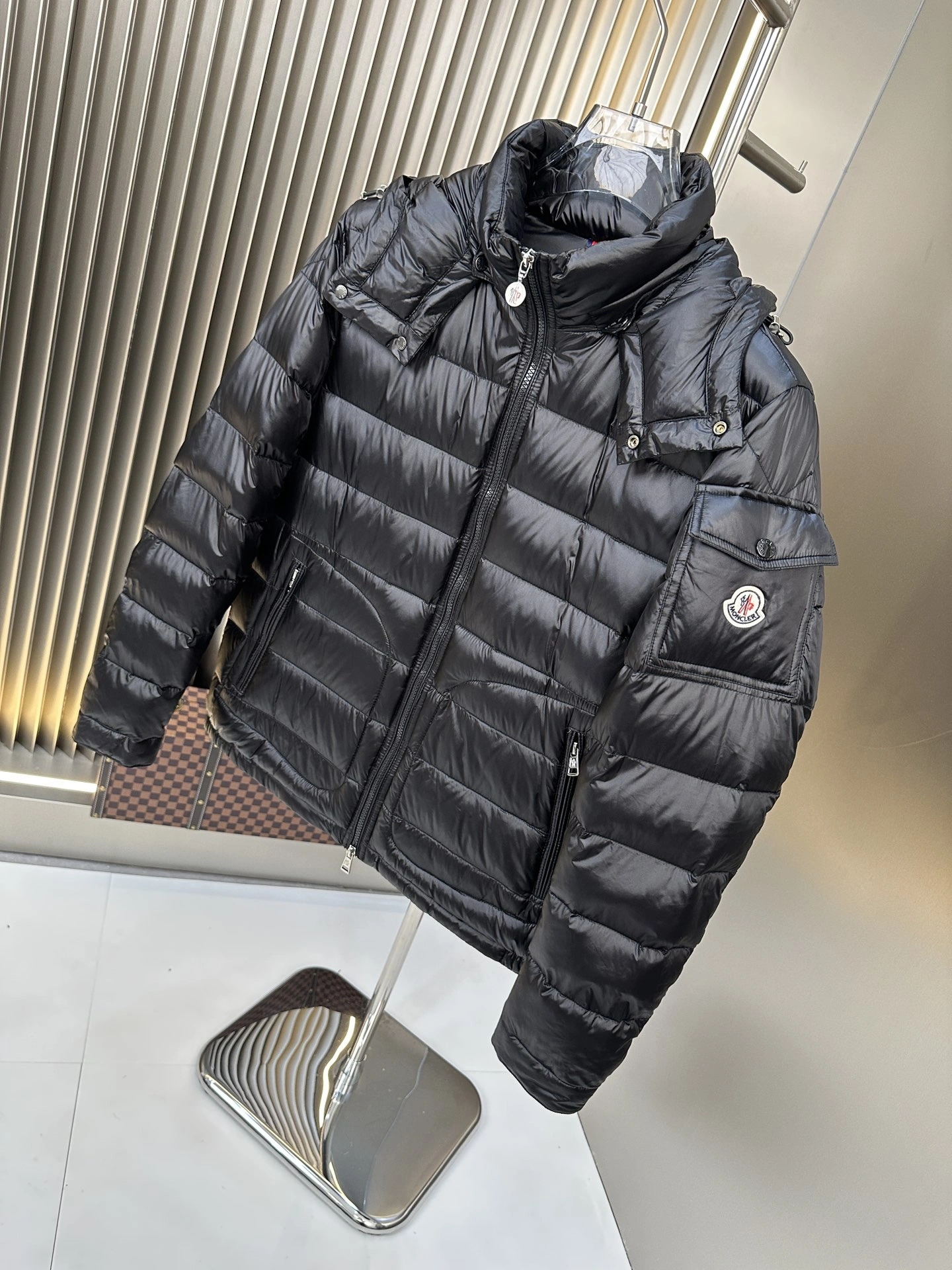 Moncler Down Jackets Unique 145971