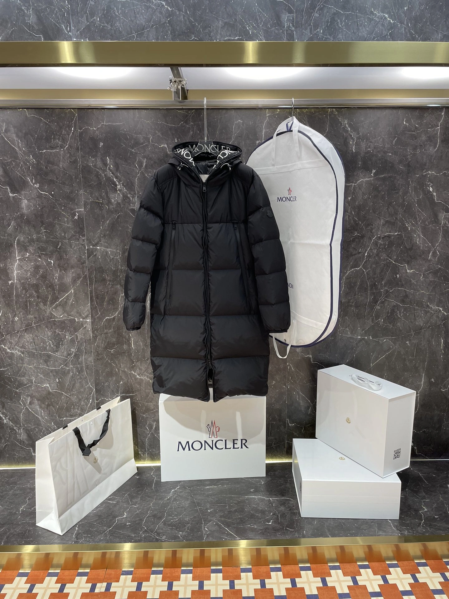 Seasonal Moncler Down Jackets 145964