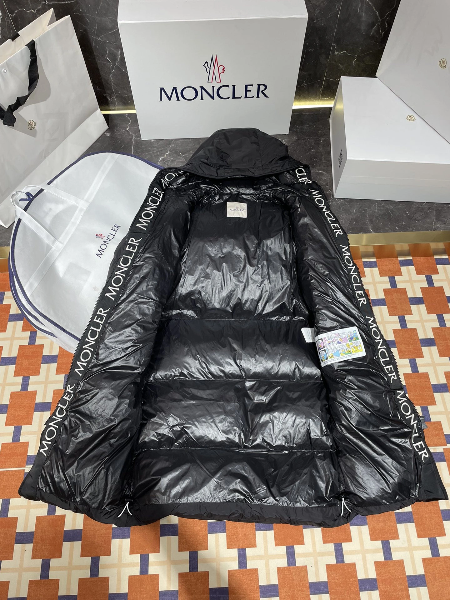 Seasonal Moncler Down Jackets 145964