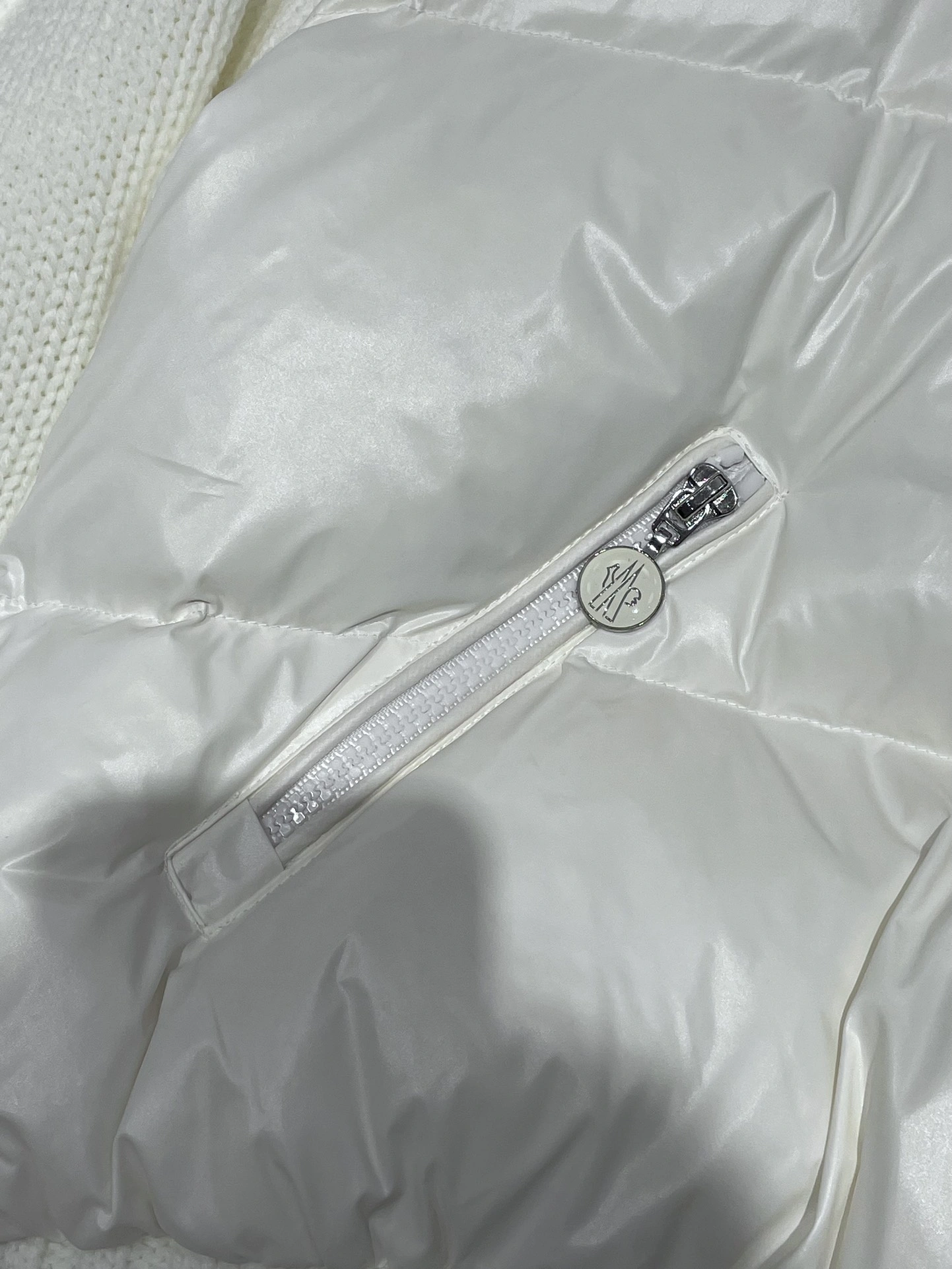 Moncler Down Jackets TimelessDesign 145959