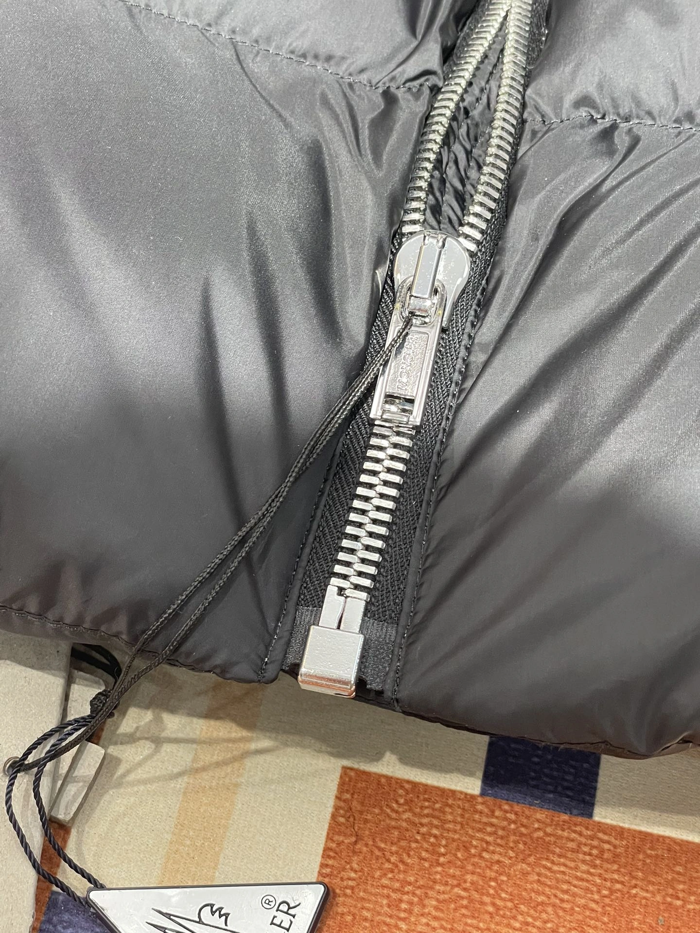 Moncler Down Jackets HighQuality 145970