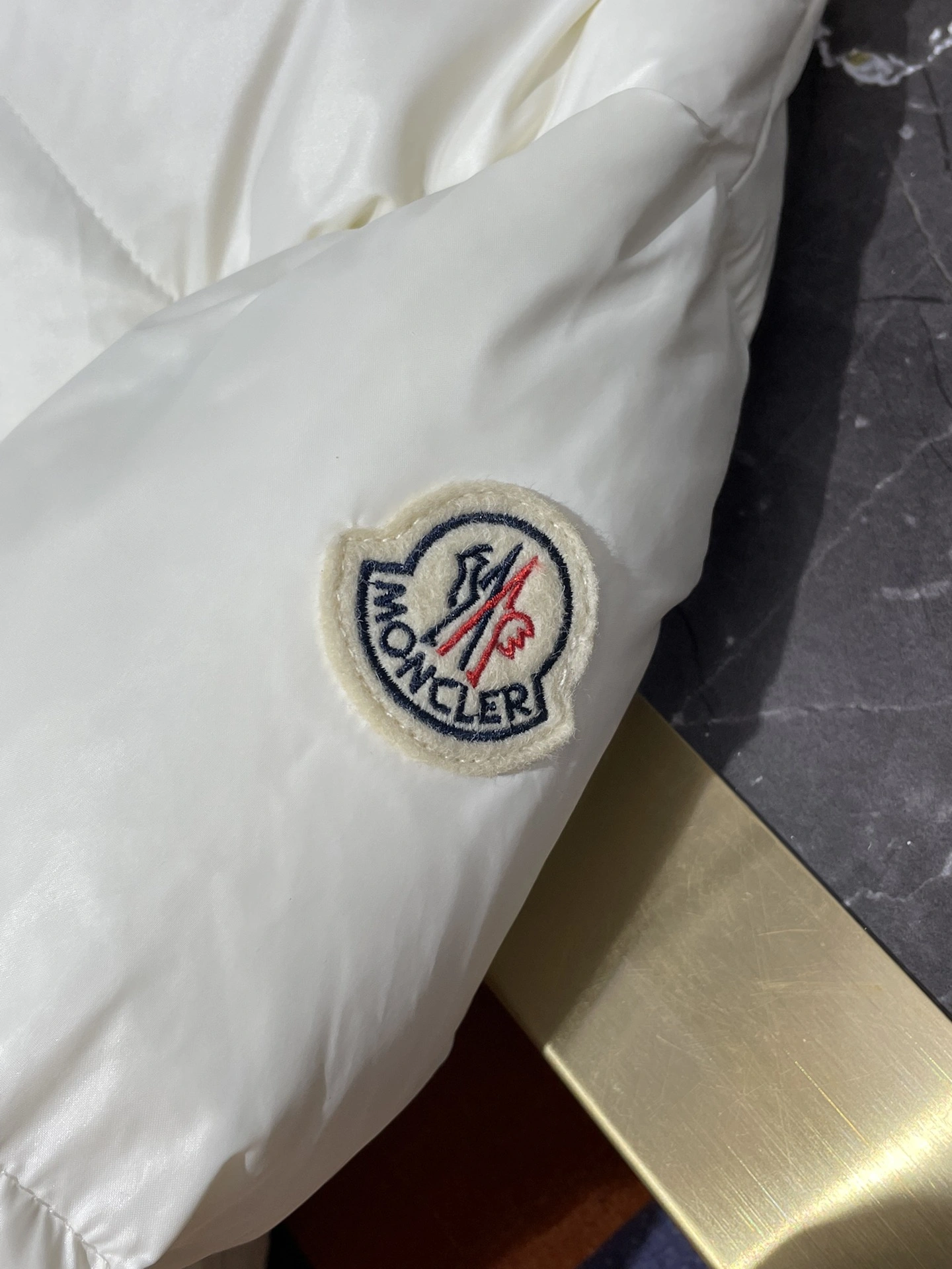 MoistureWicking Moncler Down Jackets 145963