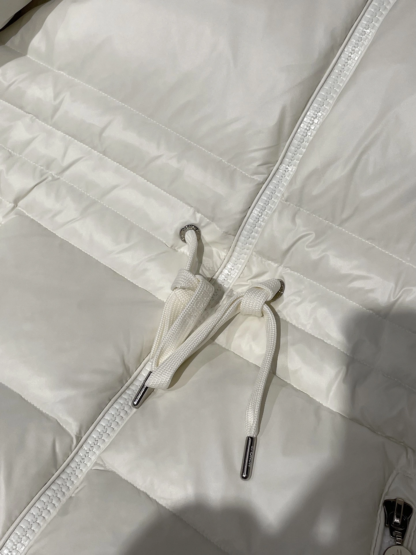 MoistureWicking Moncler Down Jackets 145963