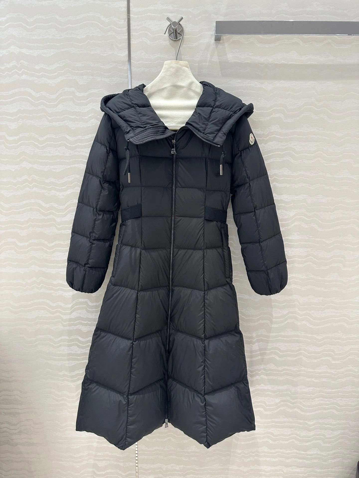 Moncler Down Jackets Classic 145965