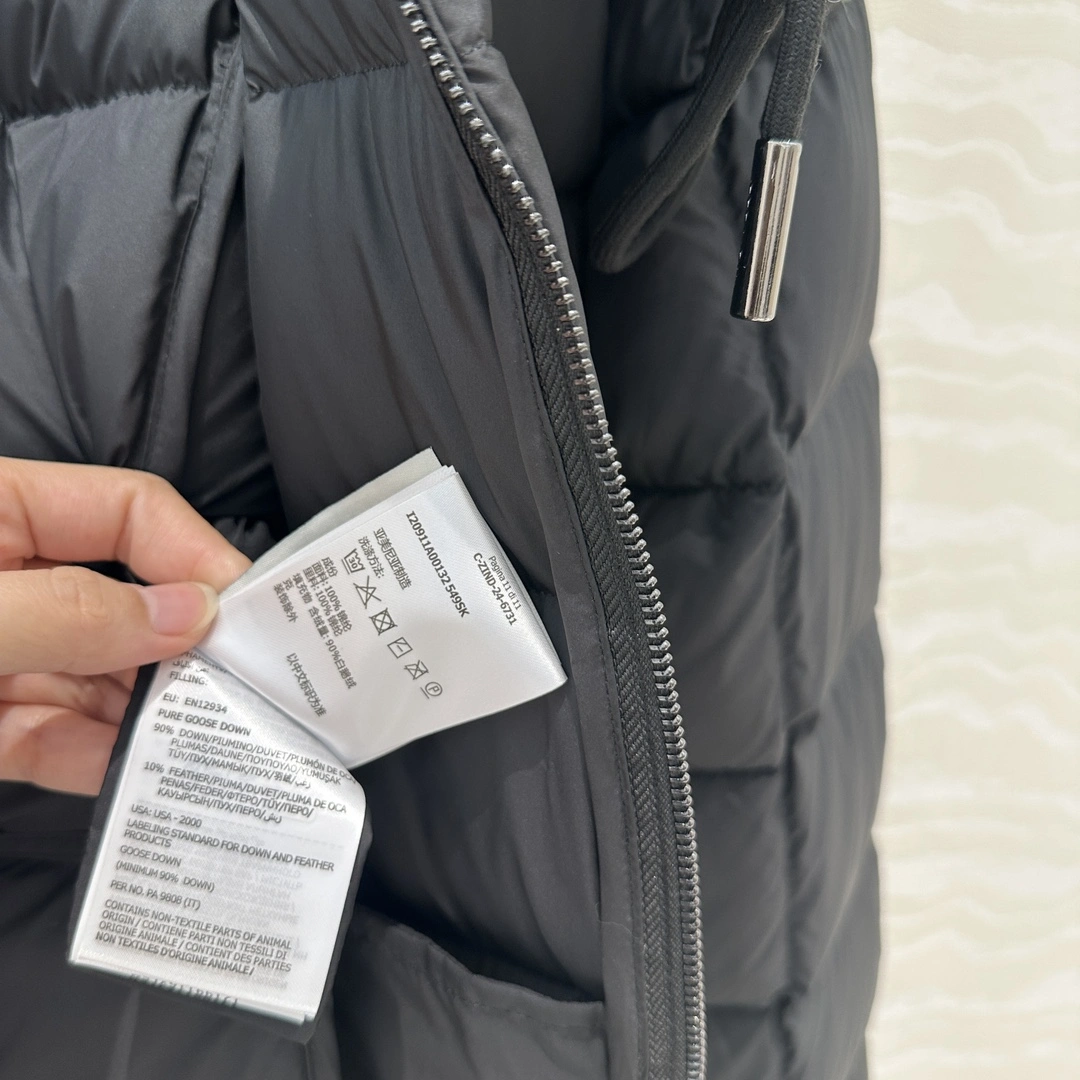 Moncler Down Jackets Classic 145965
