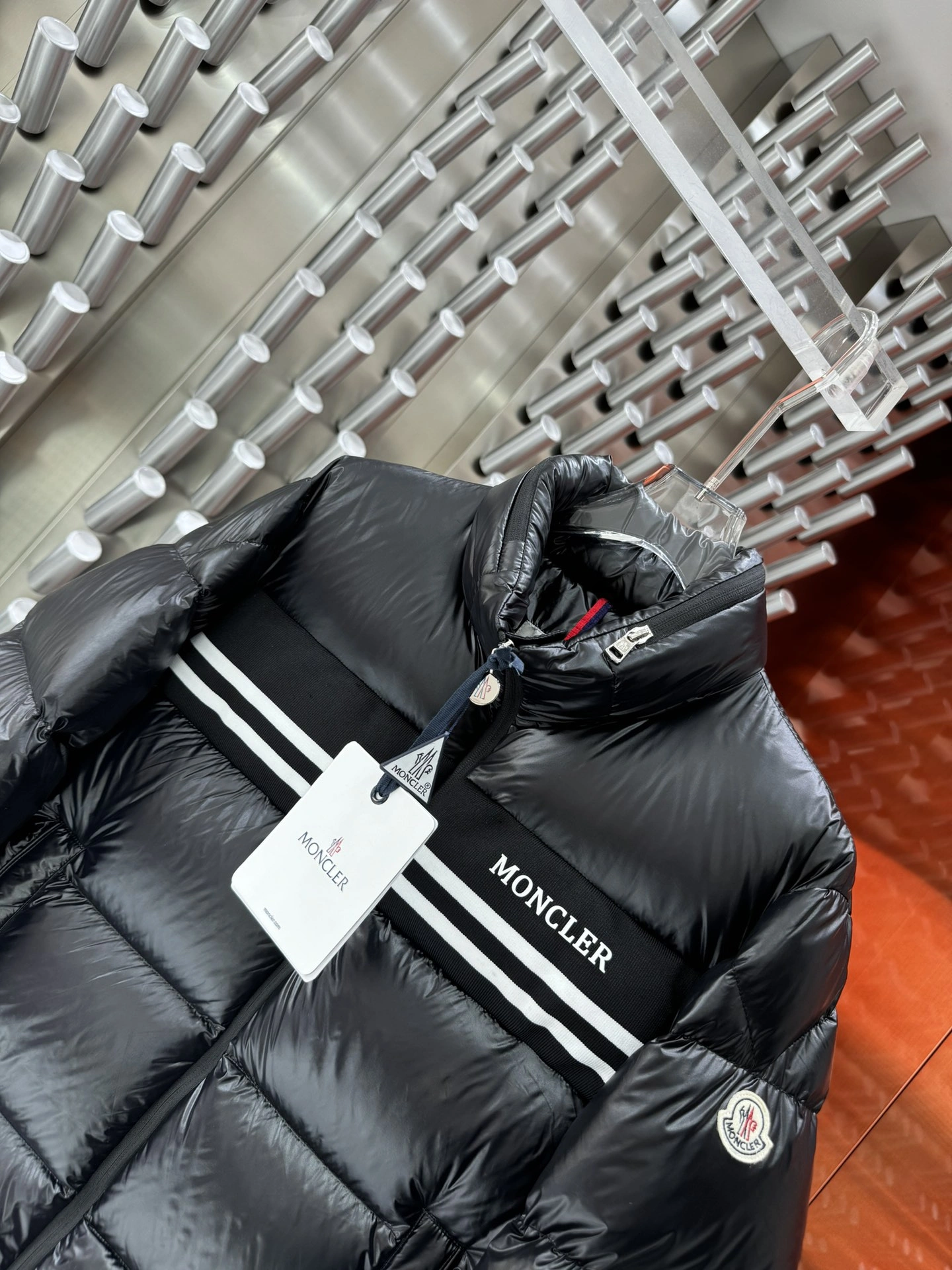 Moncler Down Jackets Versatile 145968