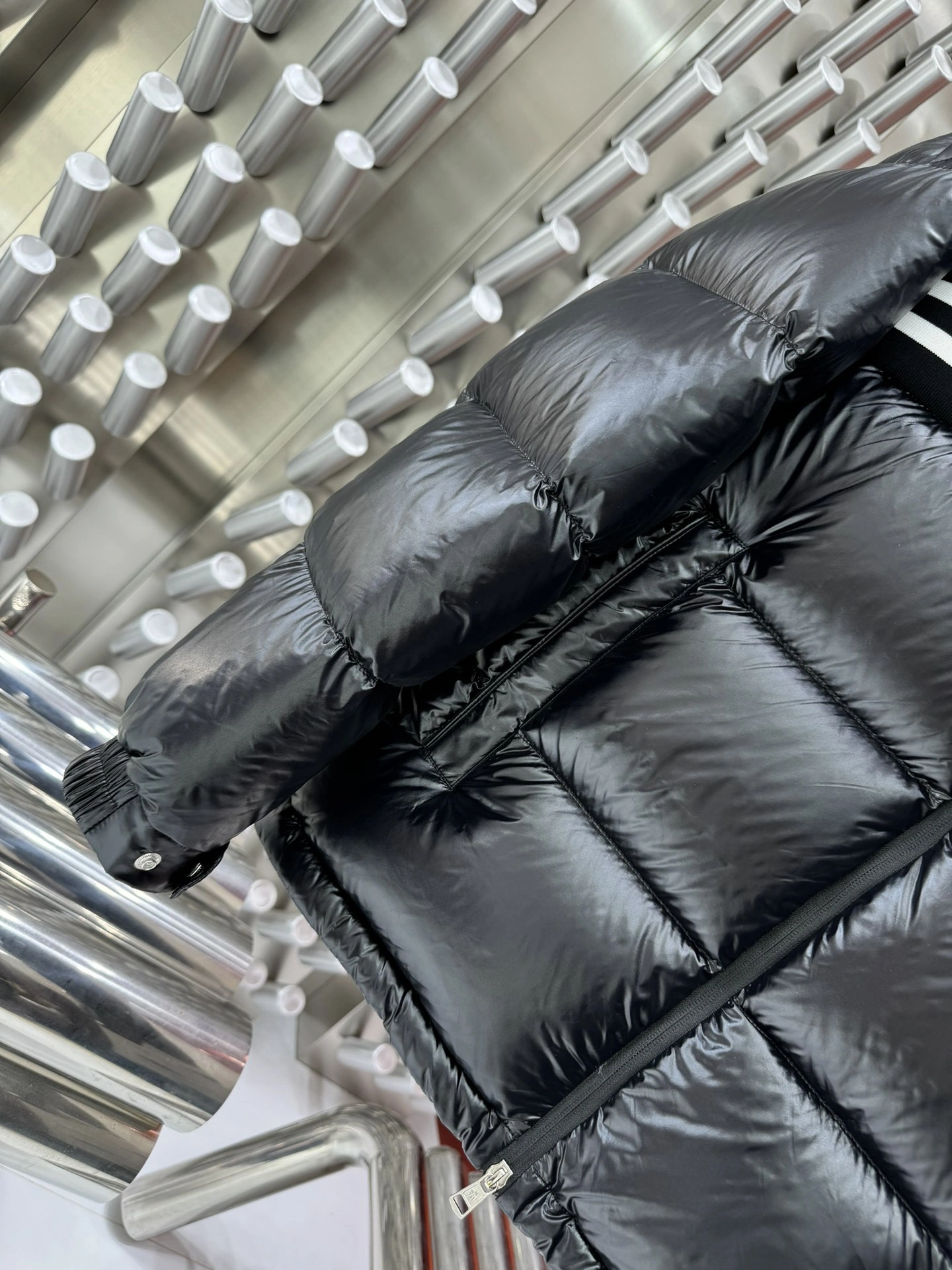 Moncler Down Jackets Versatile 145968