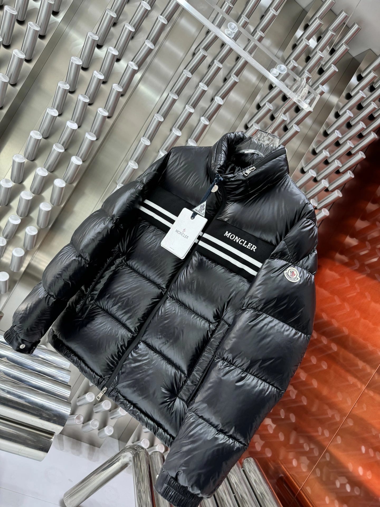 Moncler Down Jackets Versatile 145968