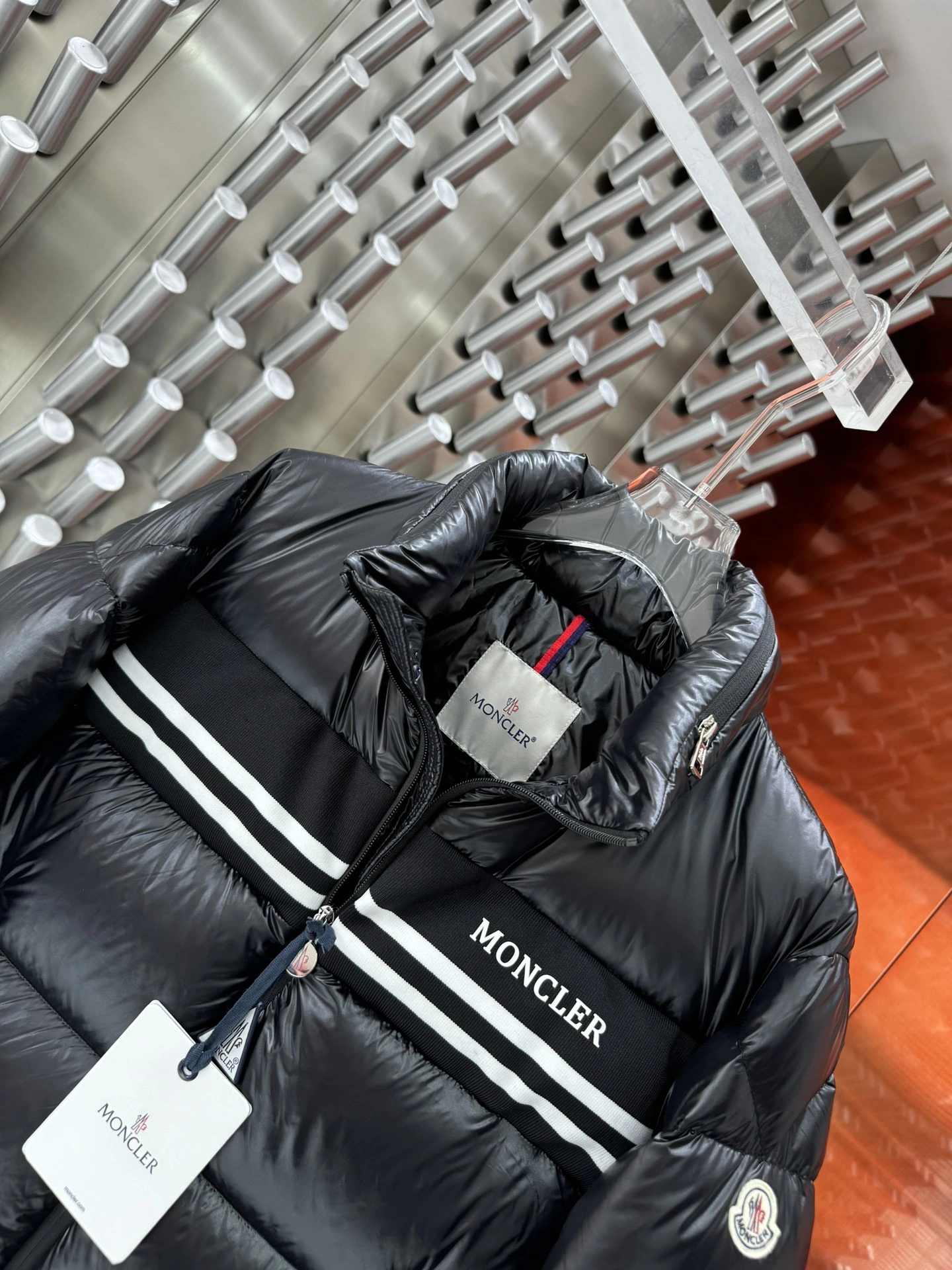 Moncler Down Jackets Versatile 145968