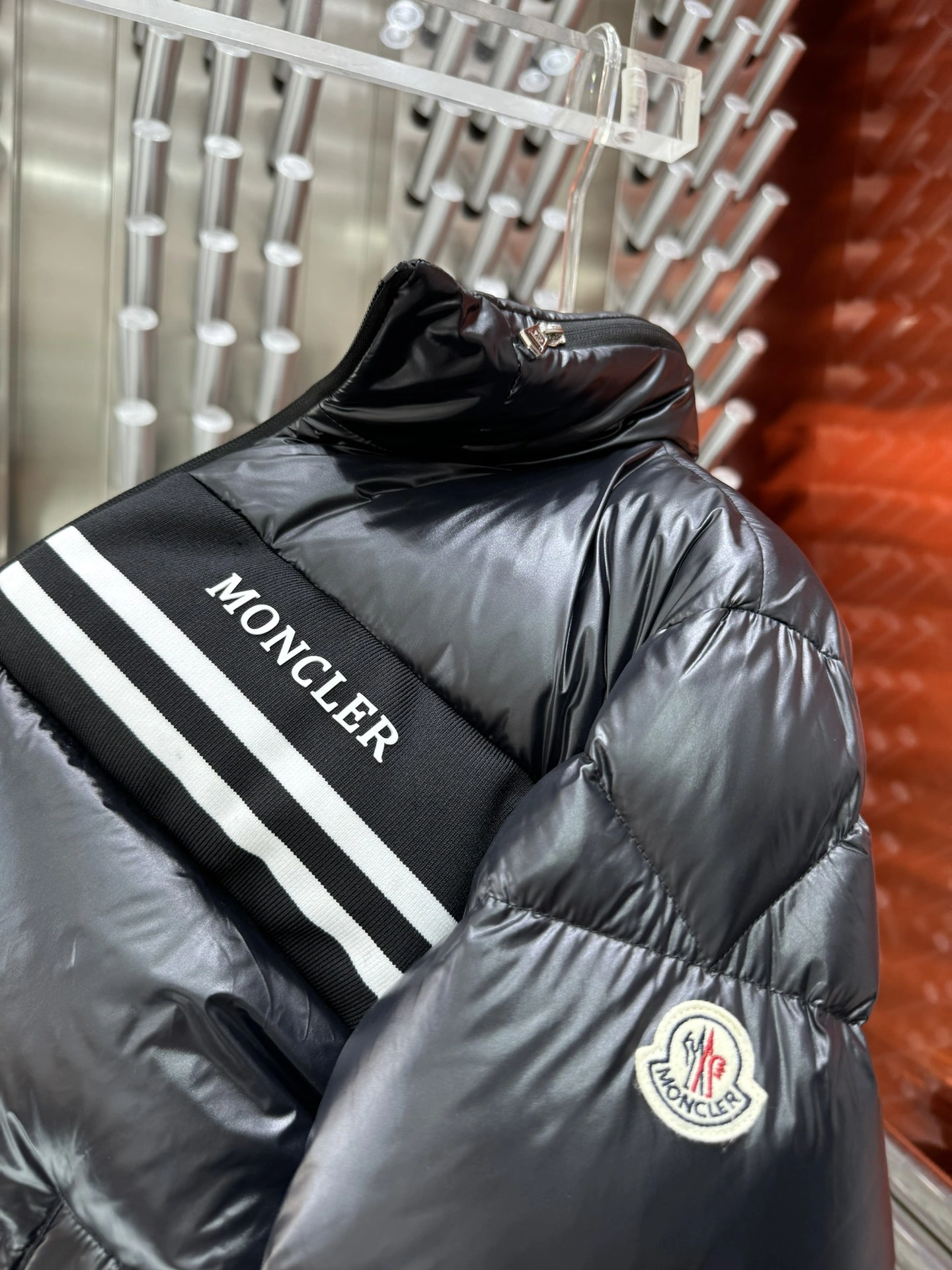 Moncler Down Jackets Versatile 145968