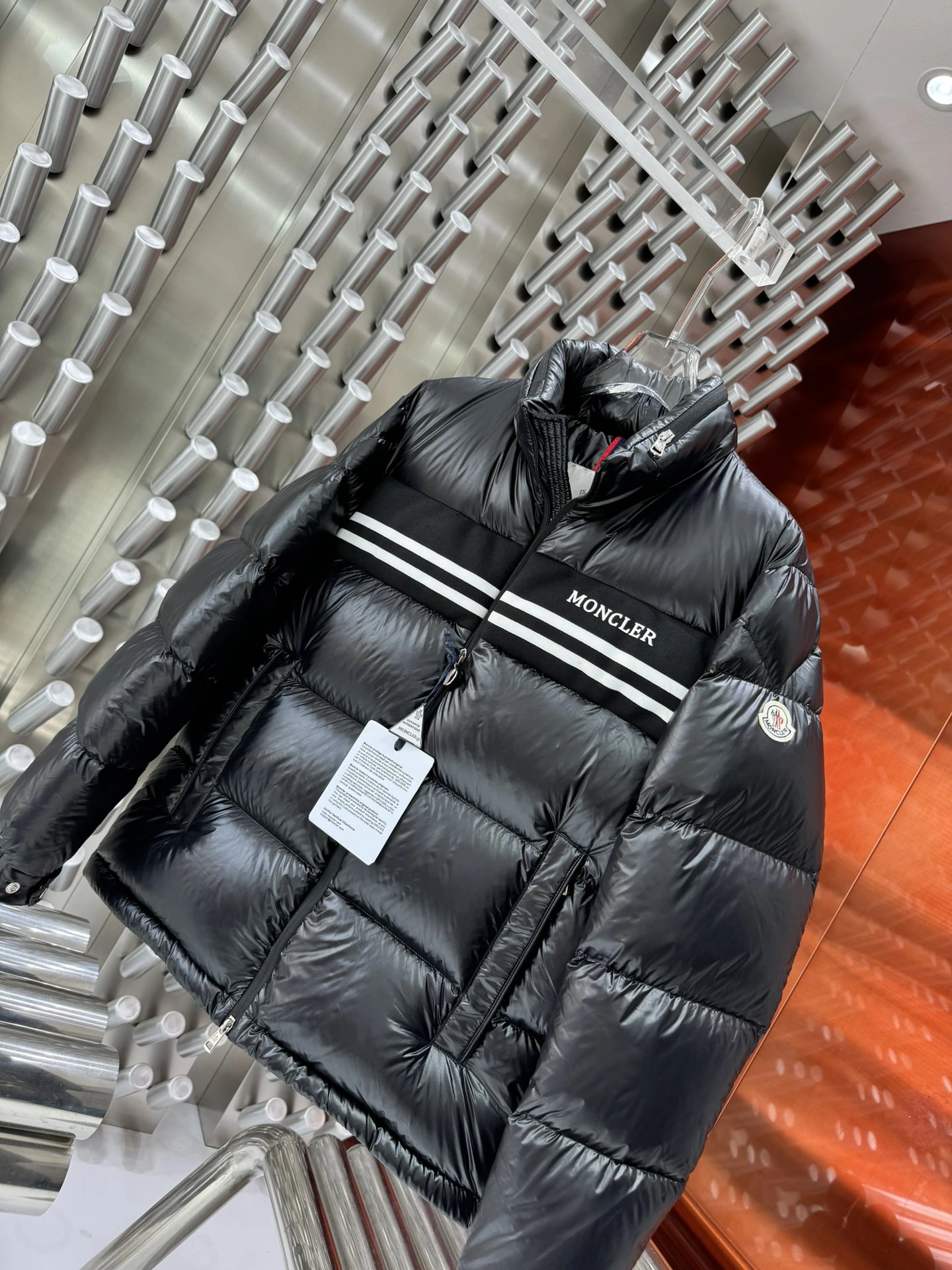 Moncler Down Jackets Versatile 145968