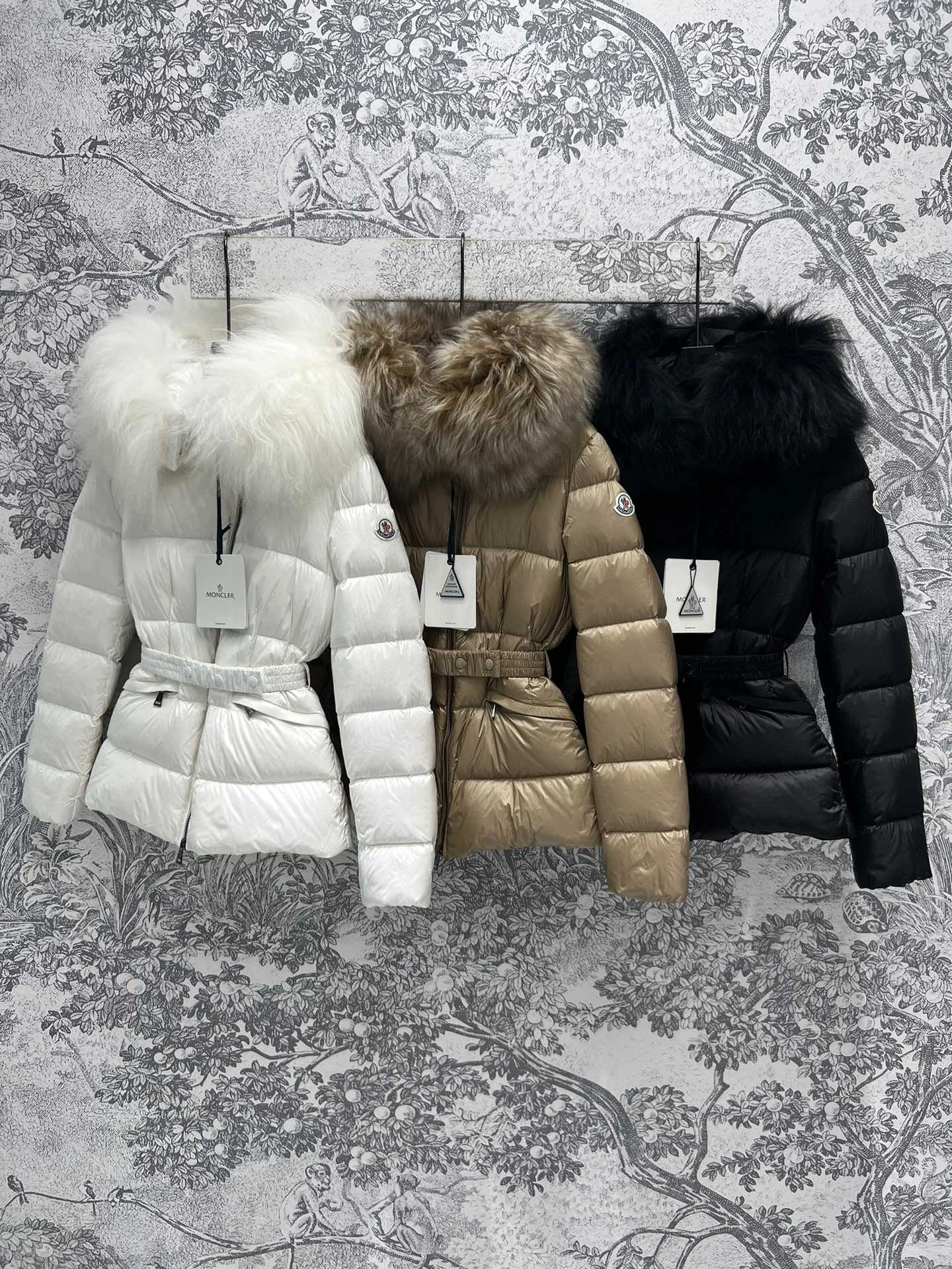 Breathable Moncler Down Jackets 145960