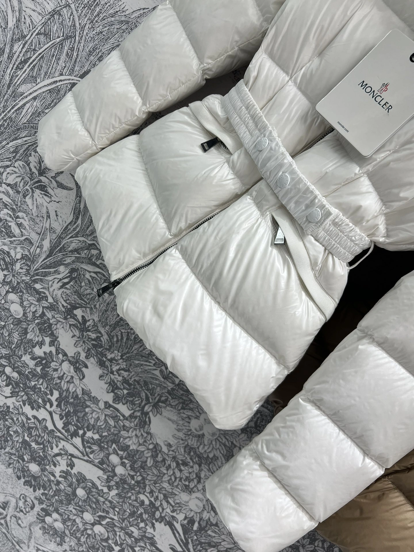 Breathable Moncler Down Jackets 145960