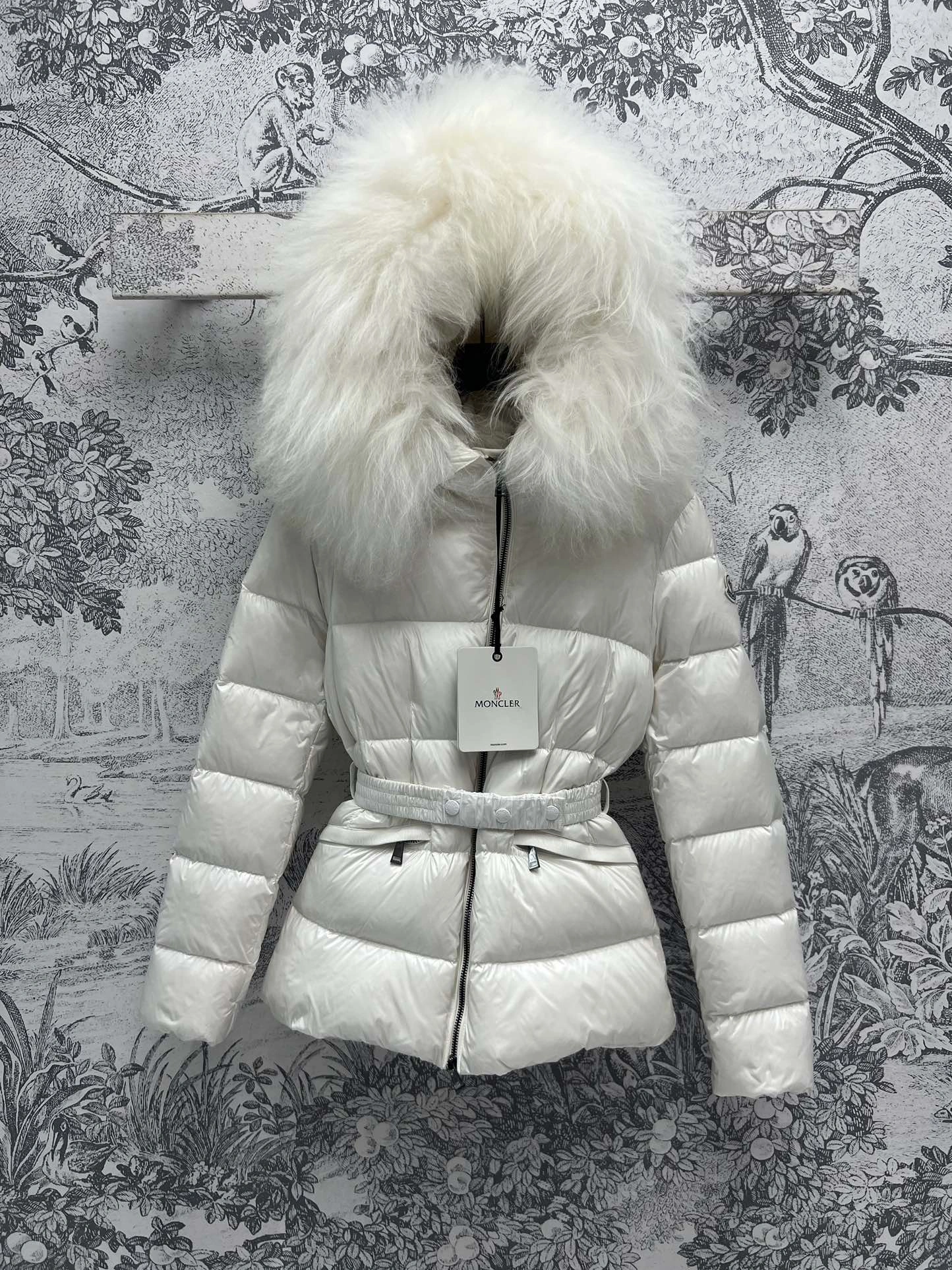 Breathable Moncler Down Jackets 145960