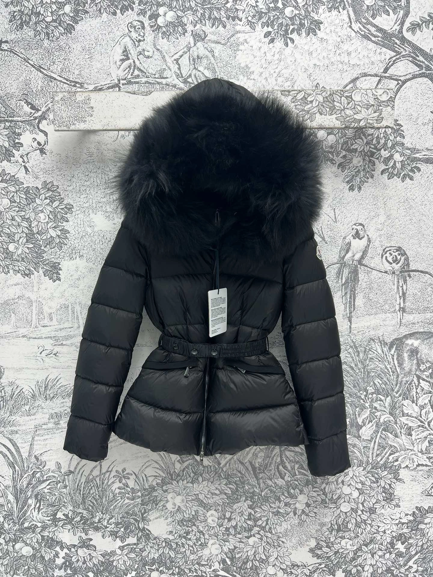 Breathable Moncler Down Jackets 145960