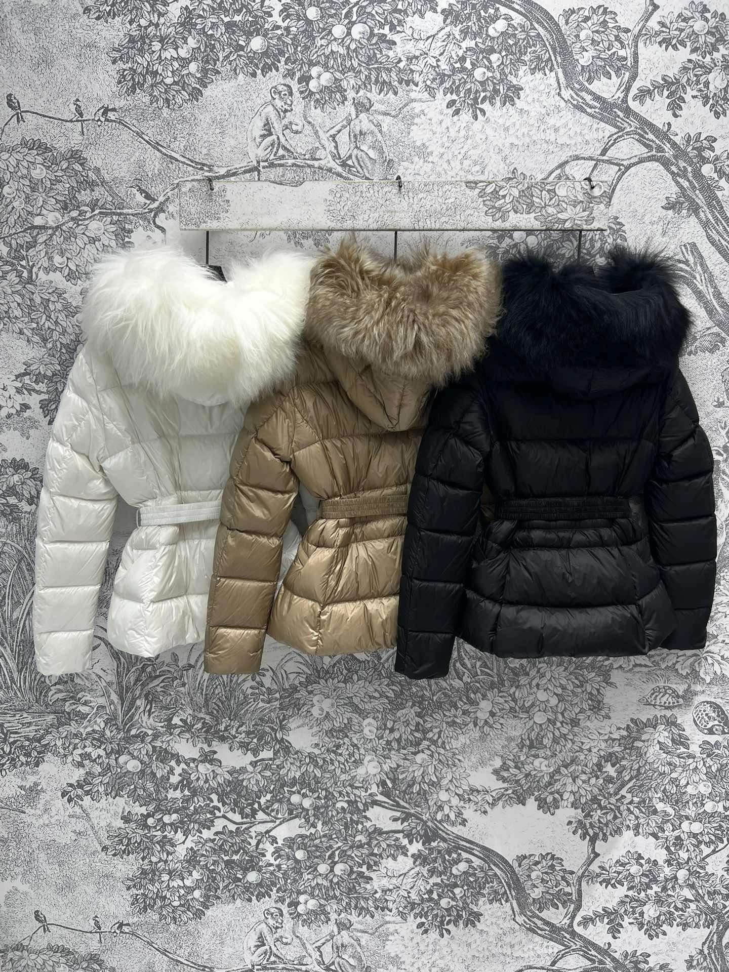 Breathable Moncler Down Jackets 145960