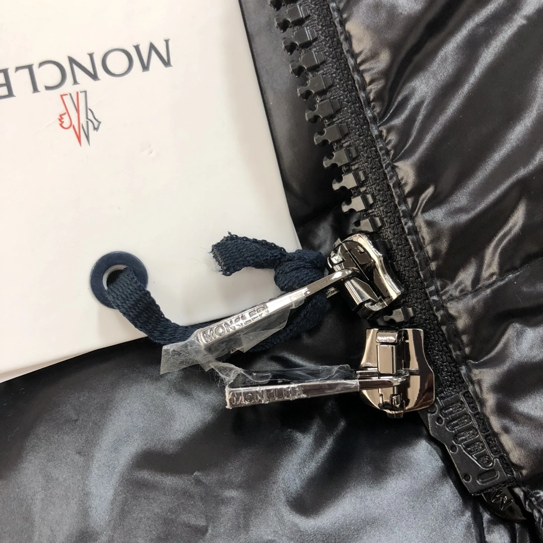 FreshLook Moncler Down Jackets 139520