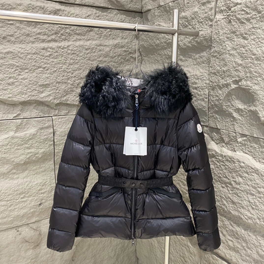 Moncler Down Jackets Breathable 145950