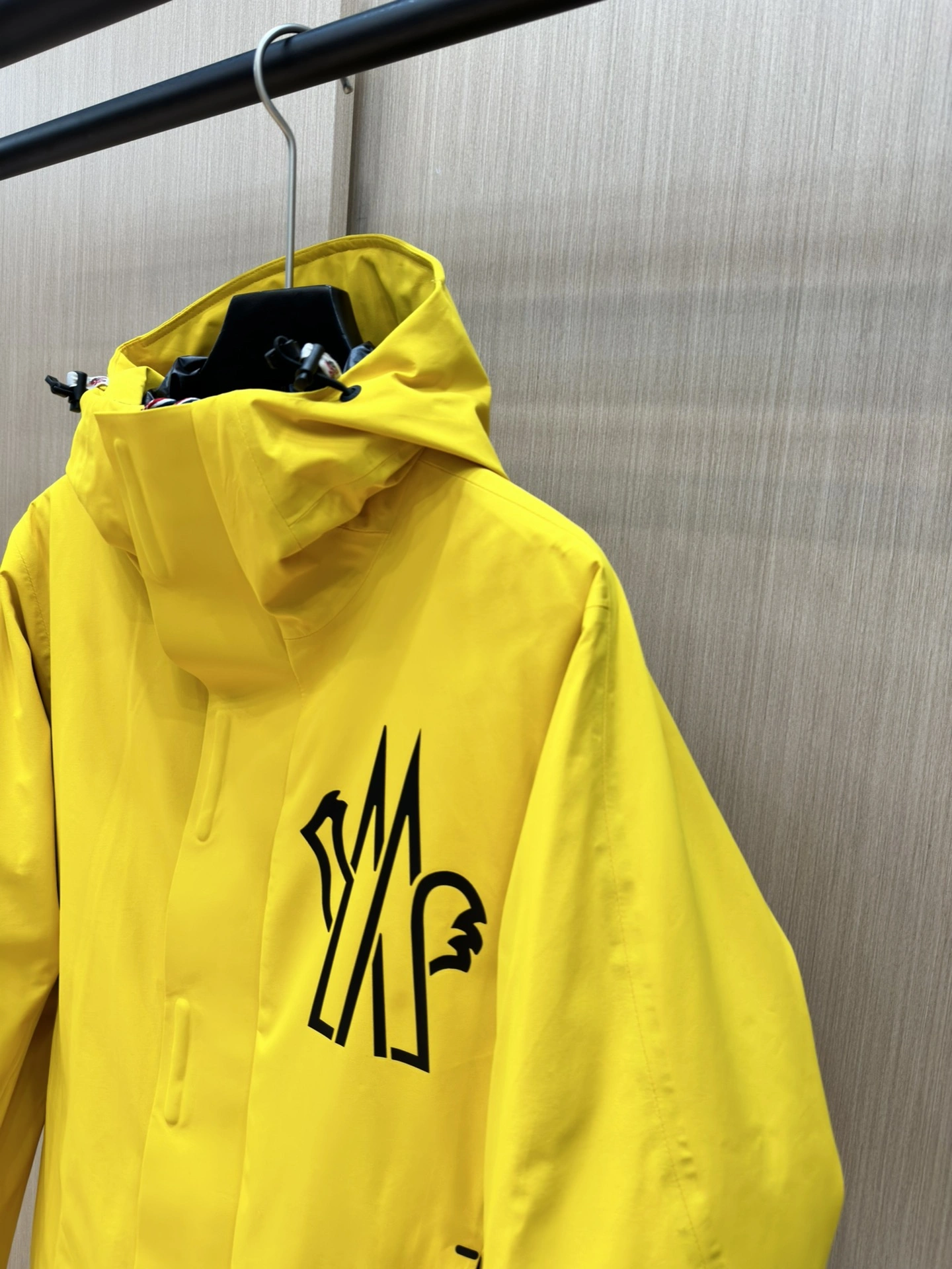 Flexible Moncler Down Jackets 145941