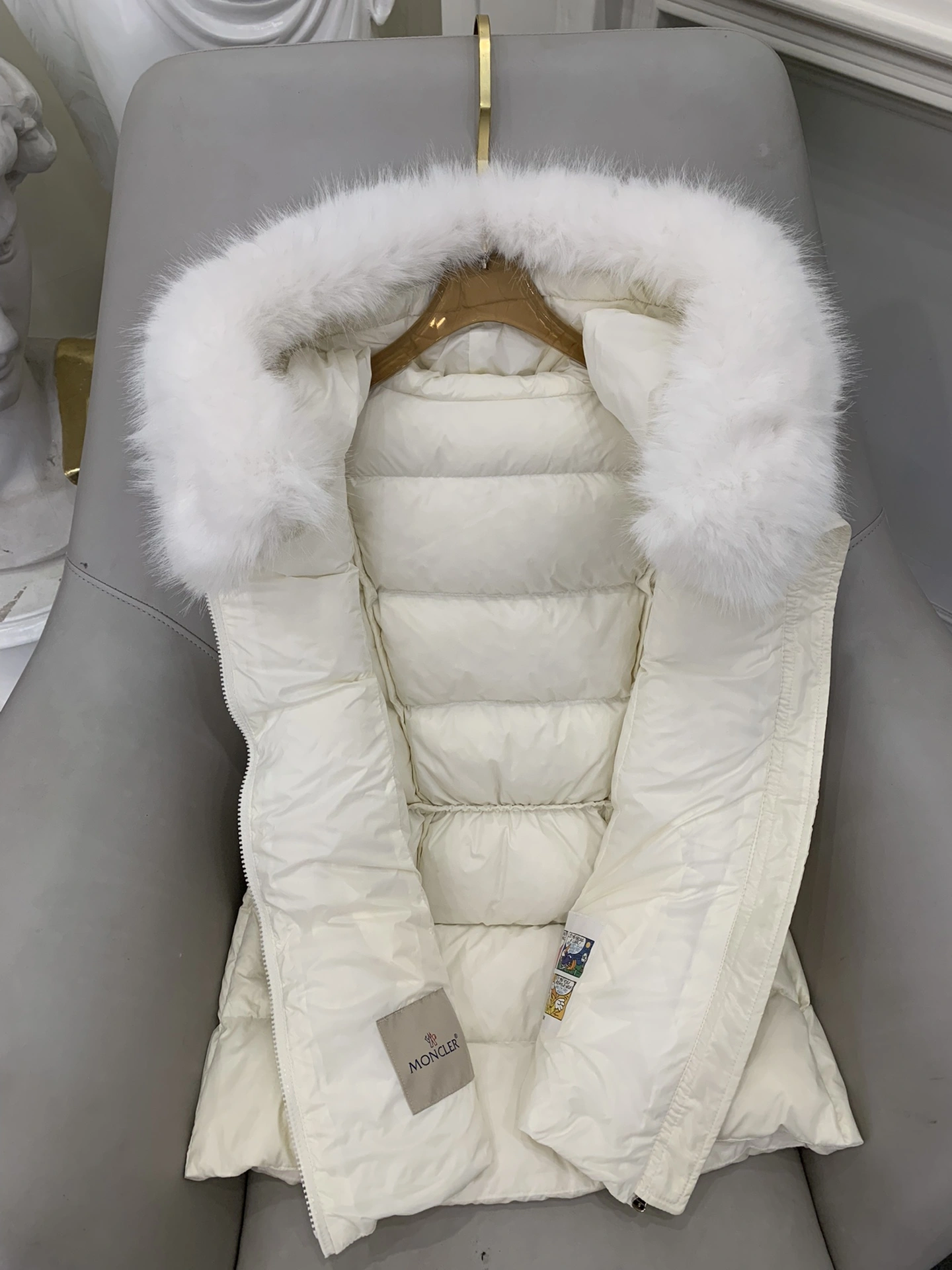 ComfortFit Moncler Down Jackets 145957