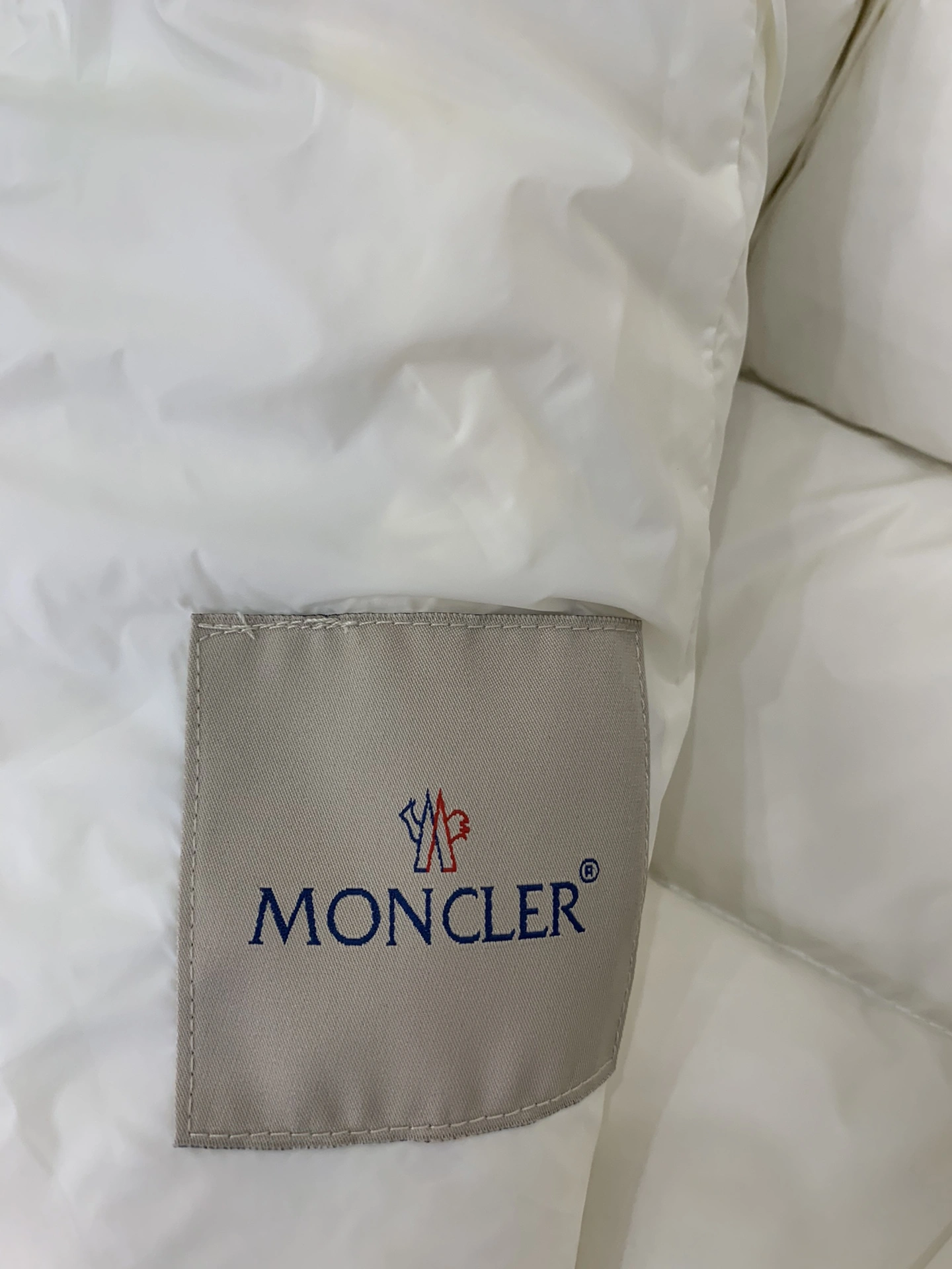 ComfortFit Moncler Down Jackets 145957