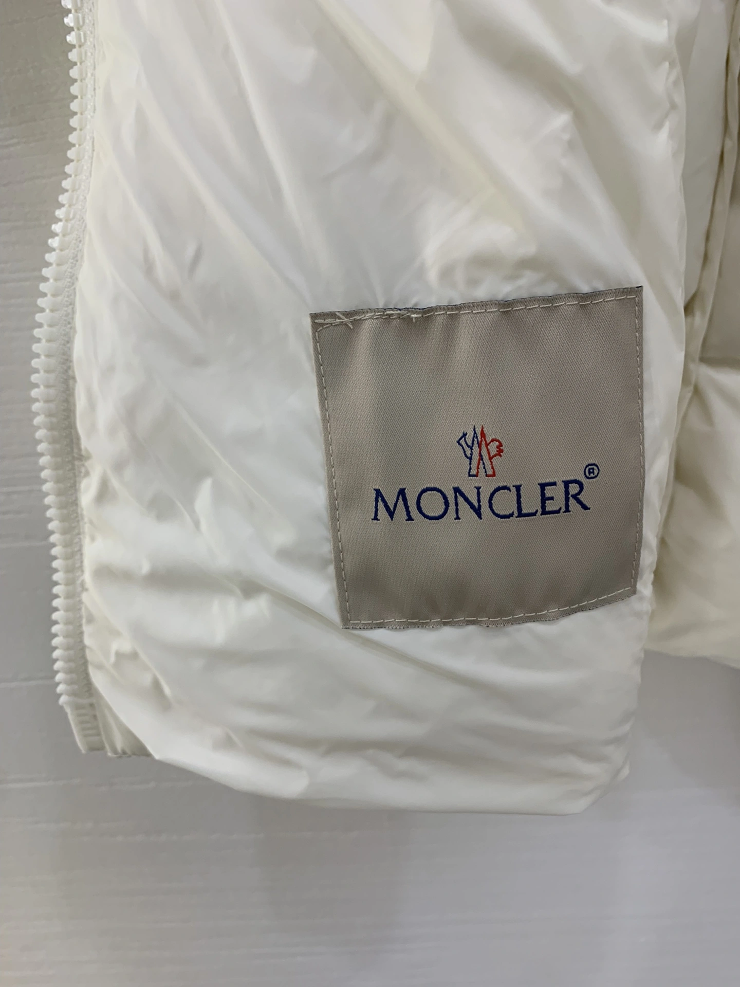 Upgraded Moncler Down Jackets 145945