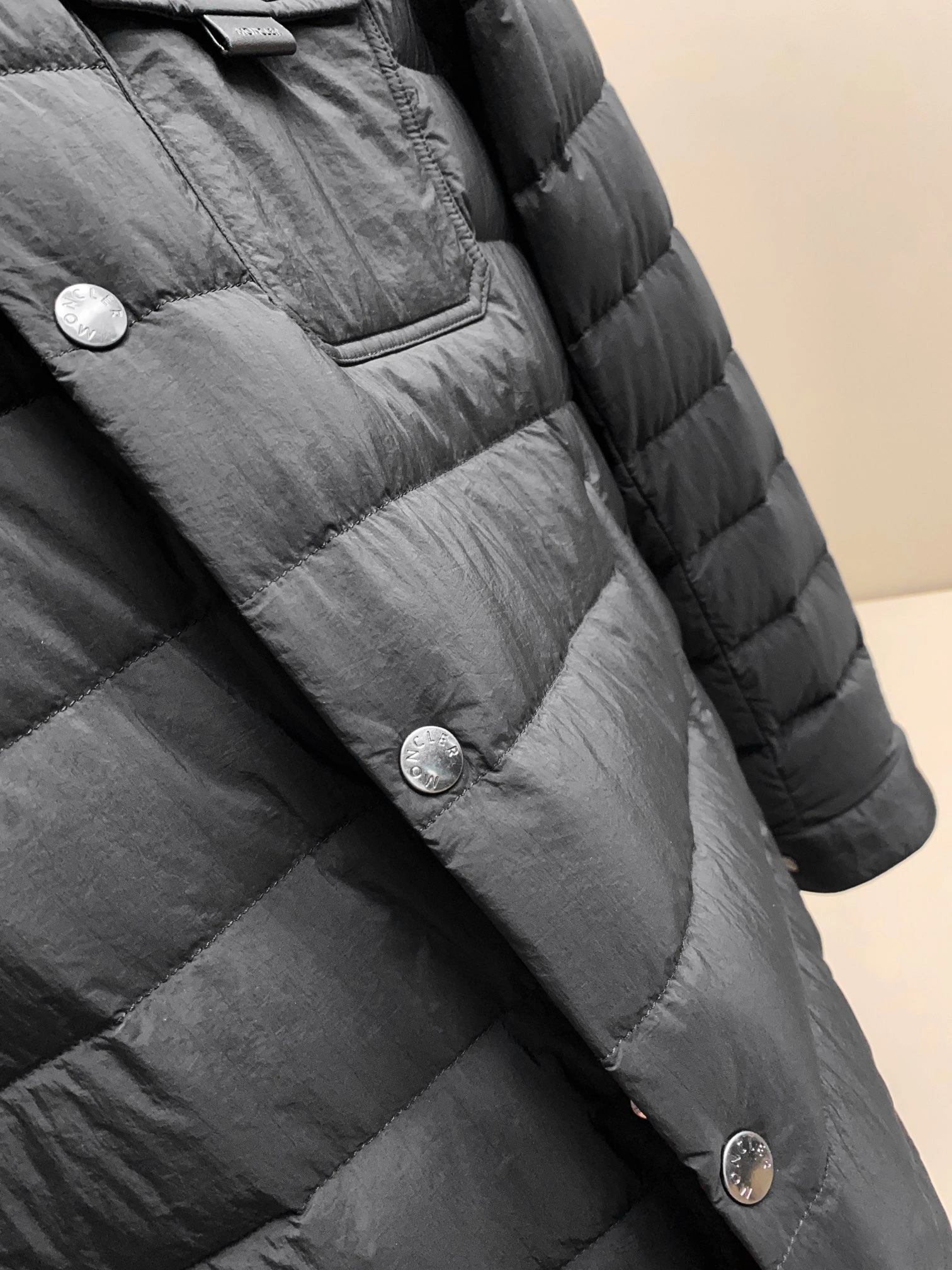 Moncler Down Jackets SmoothTexture 145947