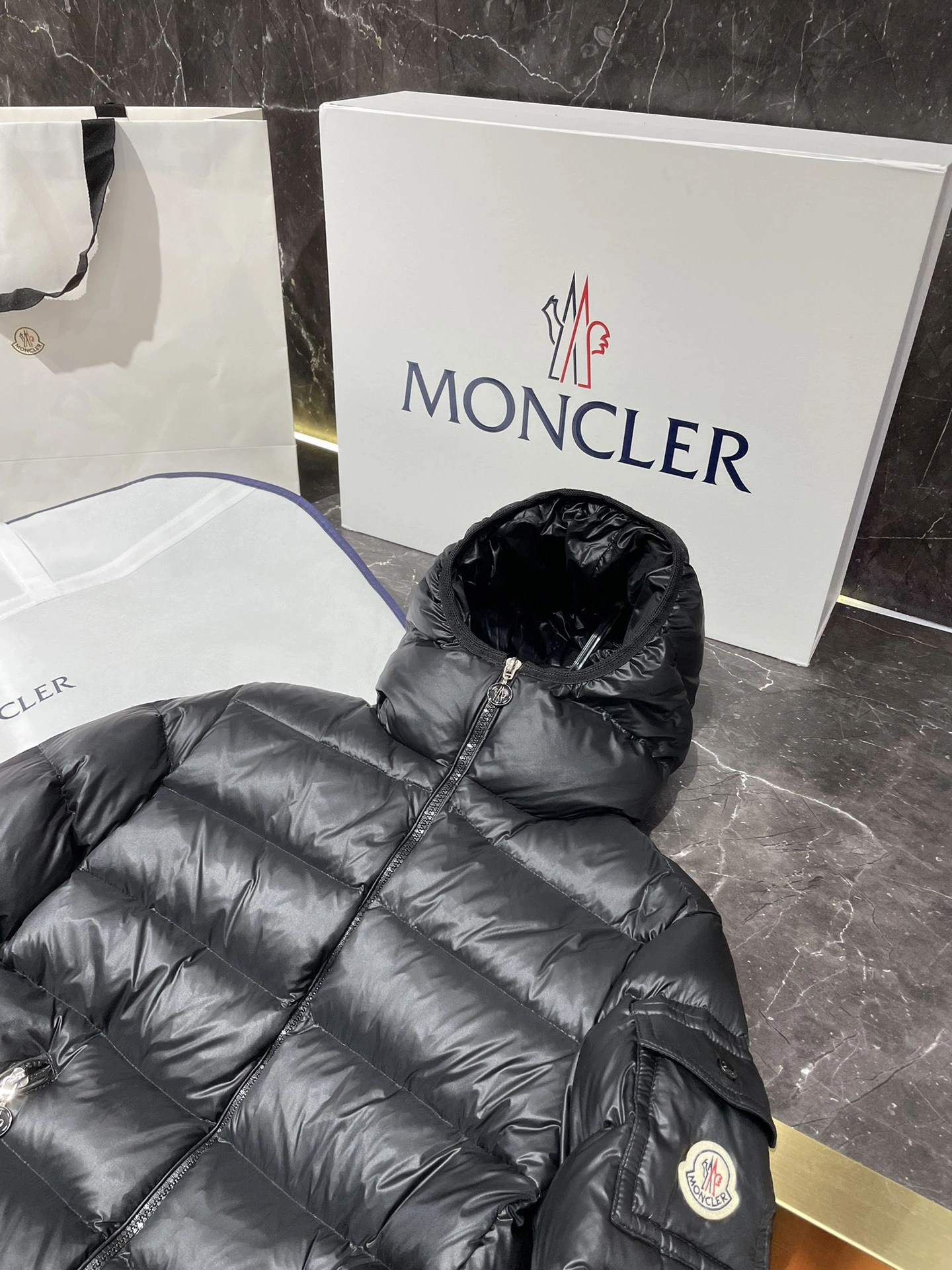 Seasonal Moncler Down Jackets 145937