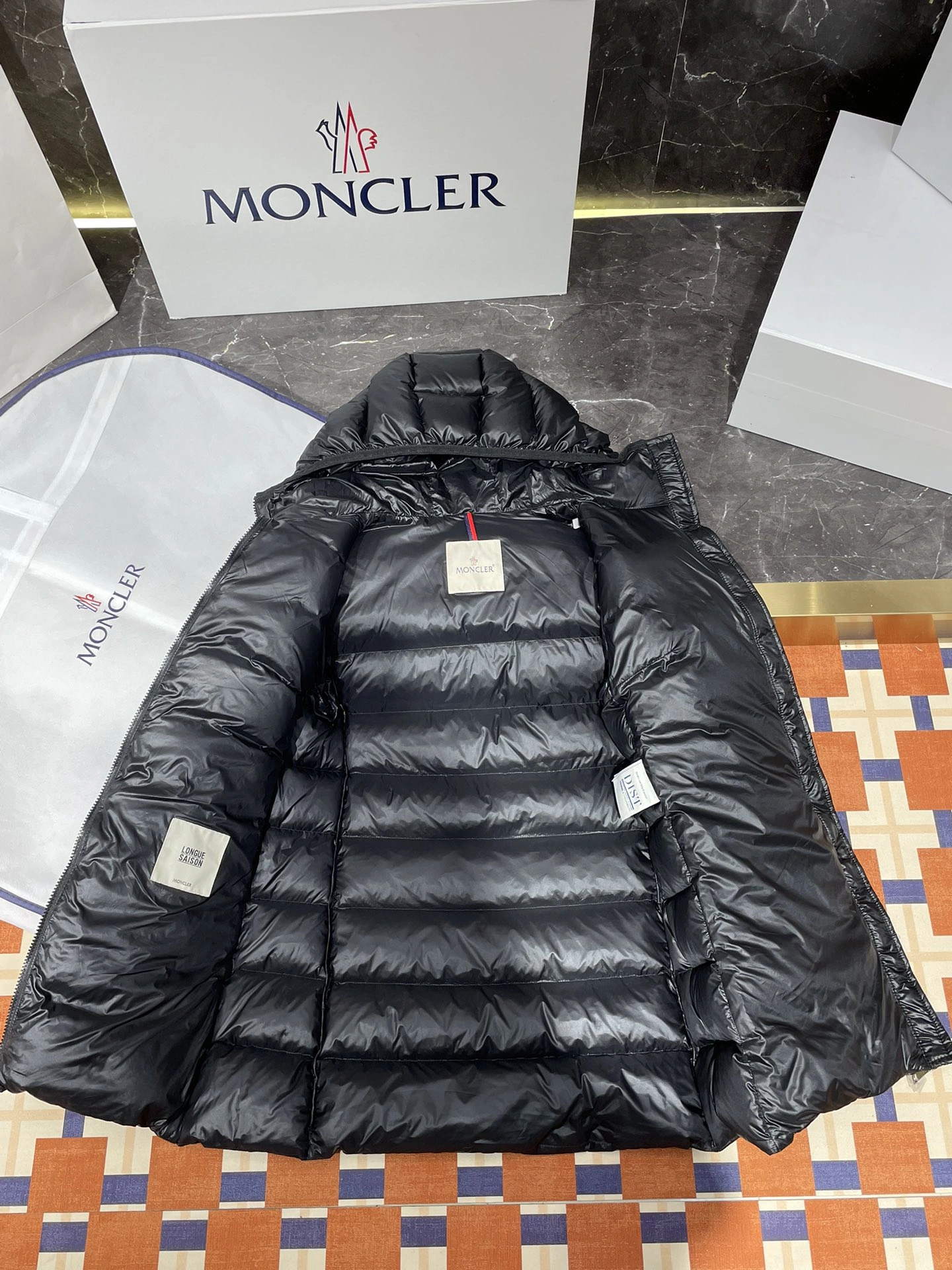 Seasonal Moncler Down Jackets 145937