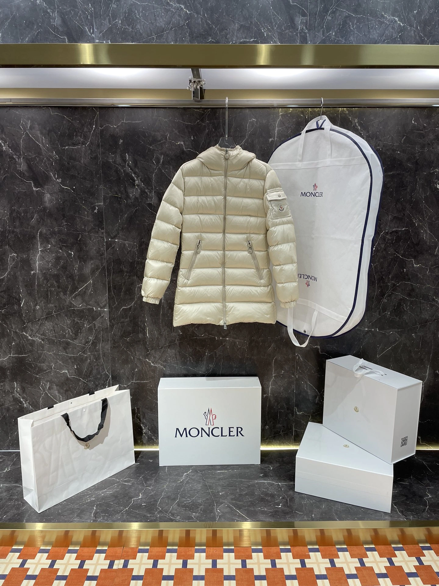 Moncler Down Jackets Seasonal 145948