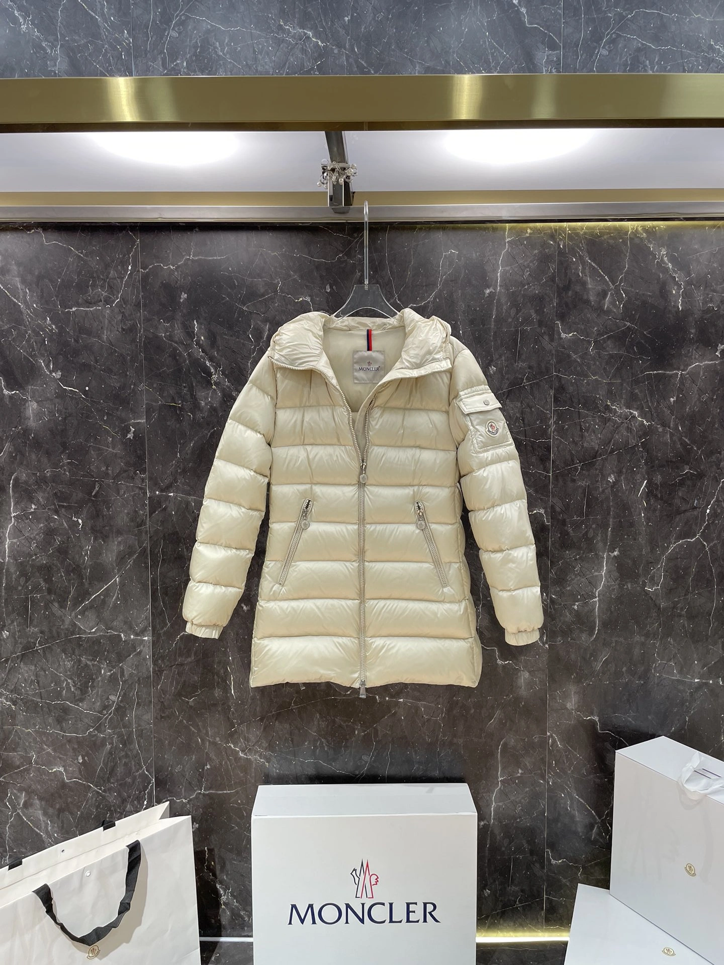 Moncler Down Jackets Seasonal 145948